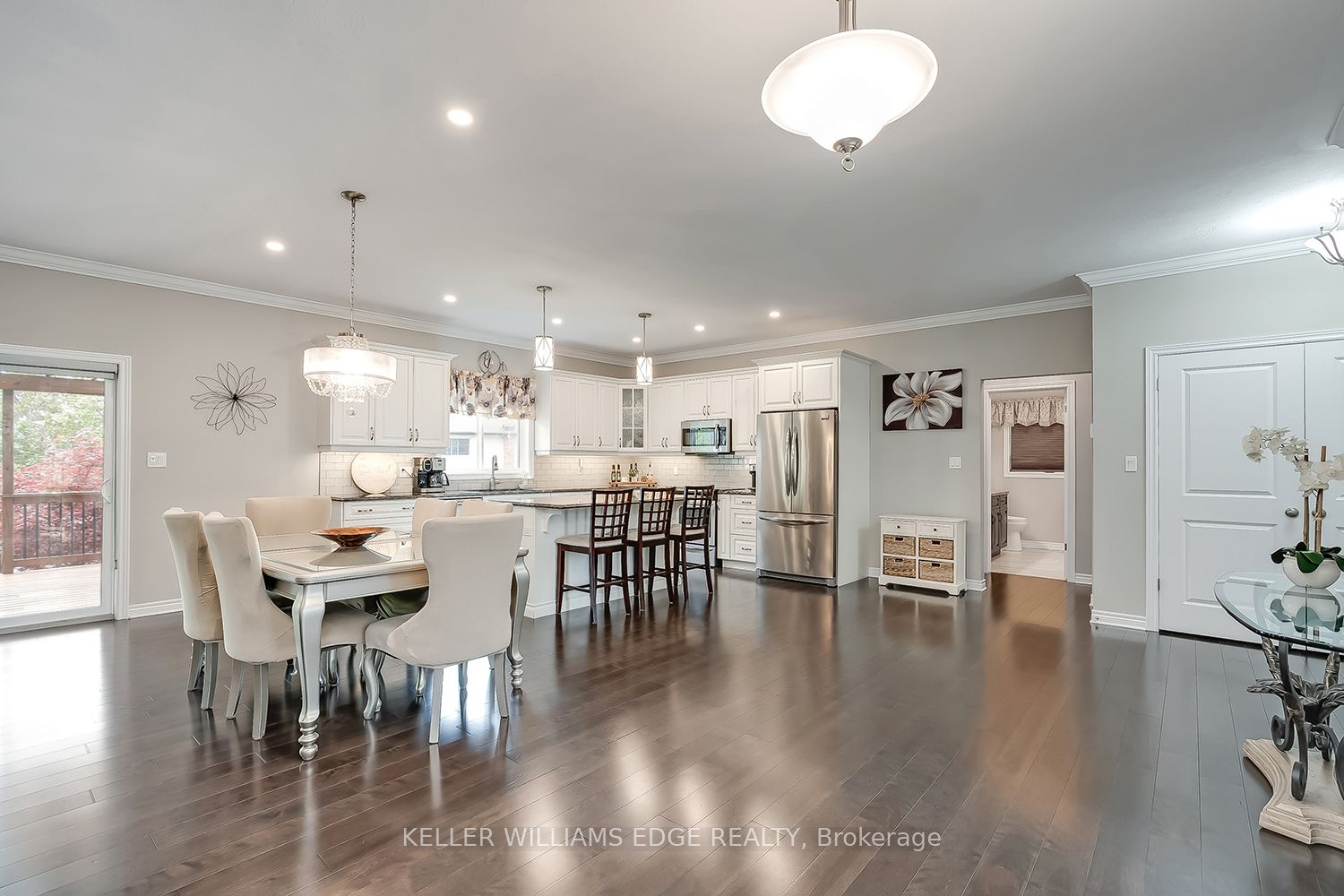 49 Postma Drive Property Photo 8