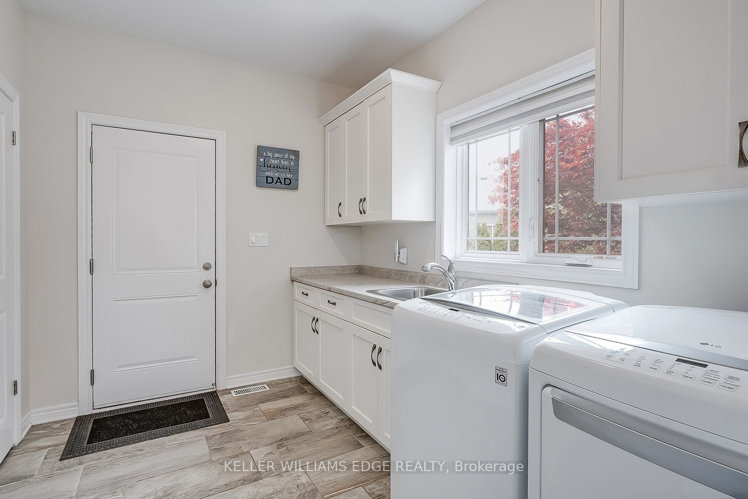 49 Postma Drive Property Photo 27