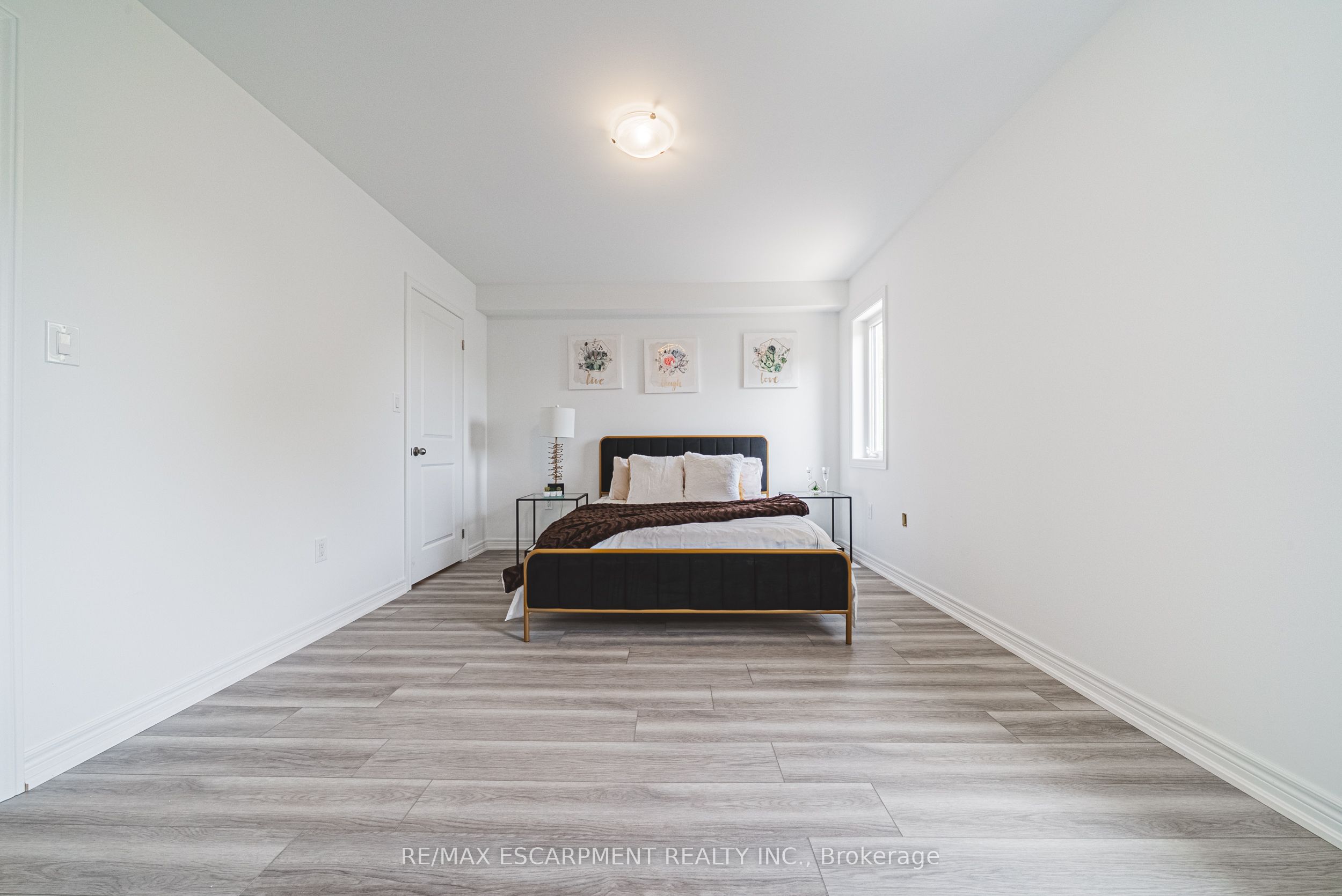 11 Davinci Boulevard Property Photo 18