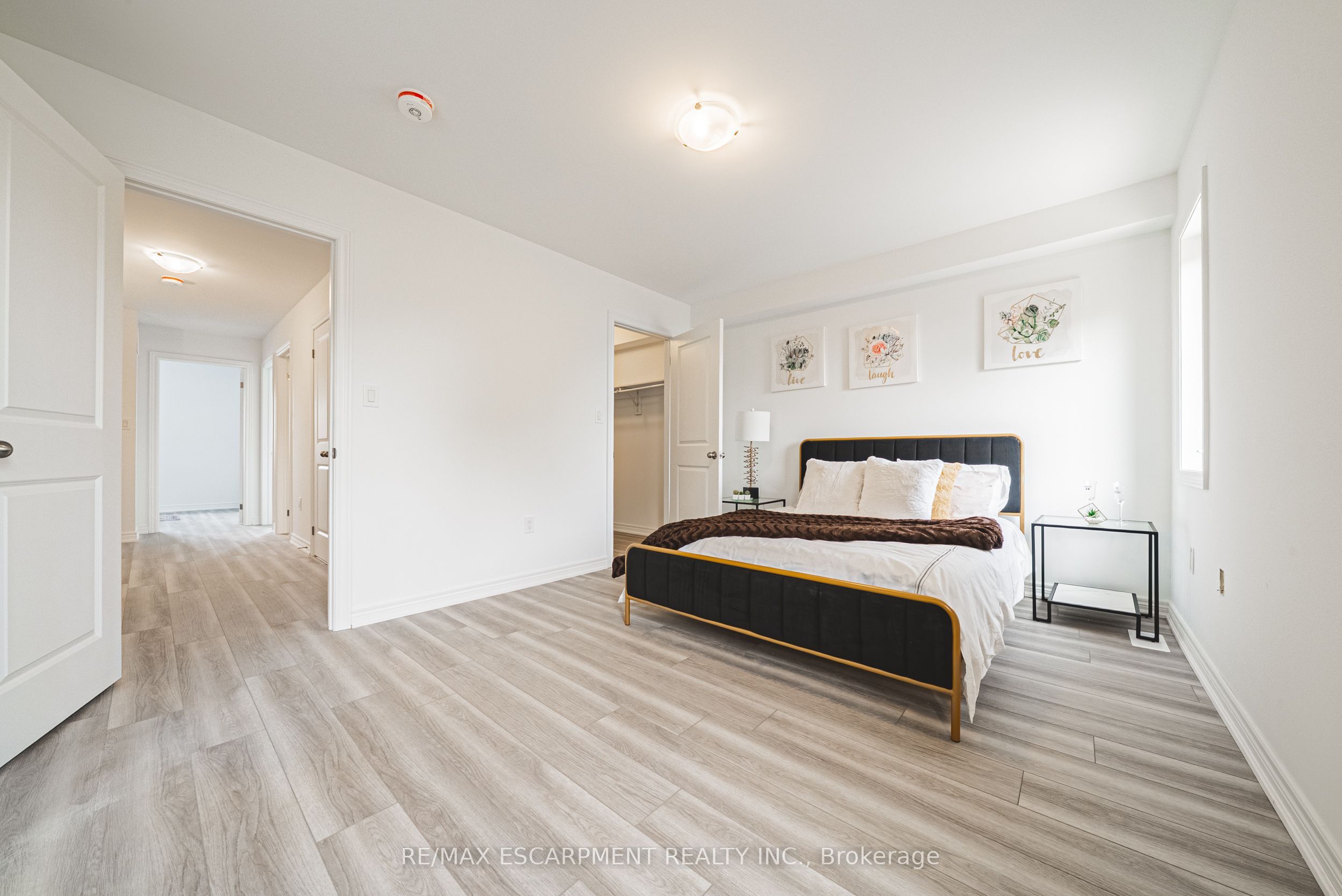 11 Davinci Boulevard Property Photo 19