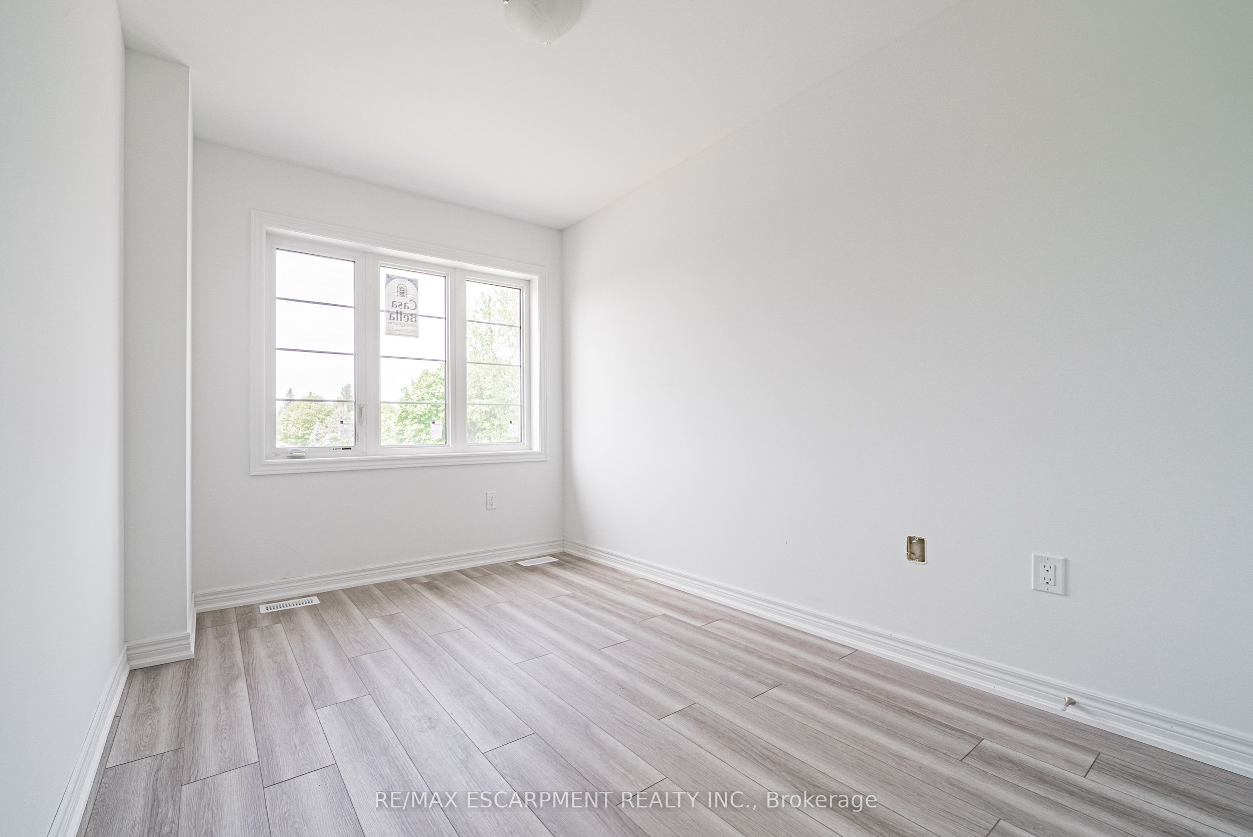 11 Davinci Boulevard Property Photo 25