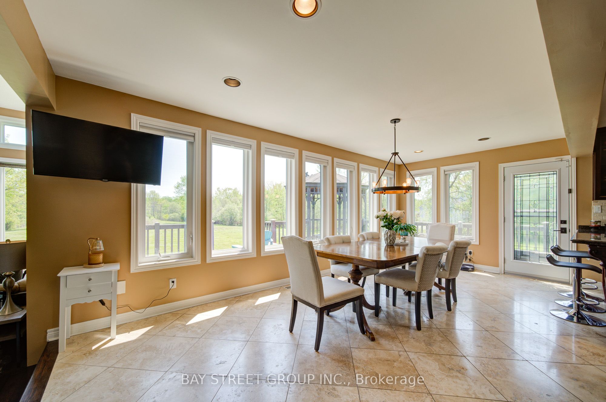 10638 Willoughby Drive Property Photo 15