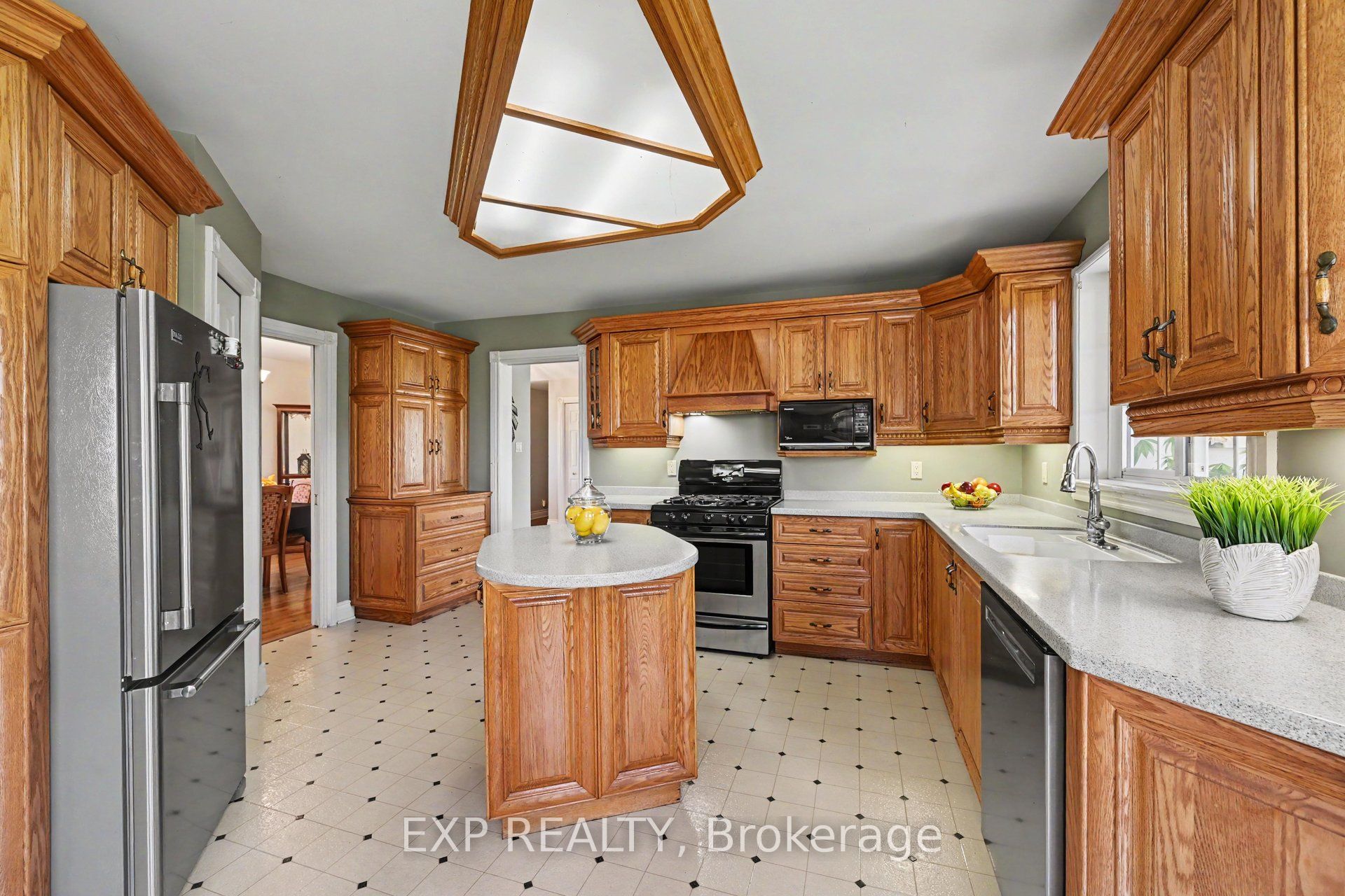 149 Heather Crescent Property Photo 8