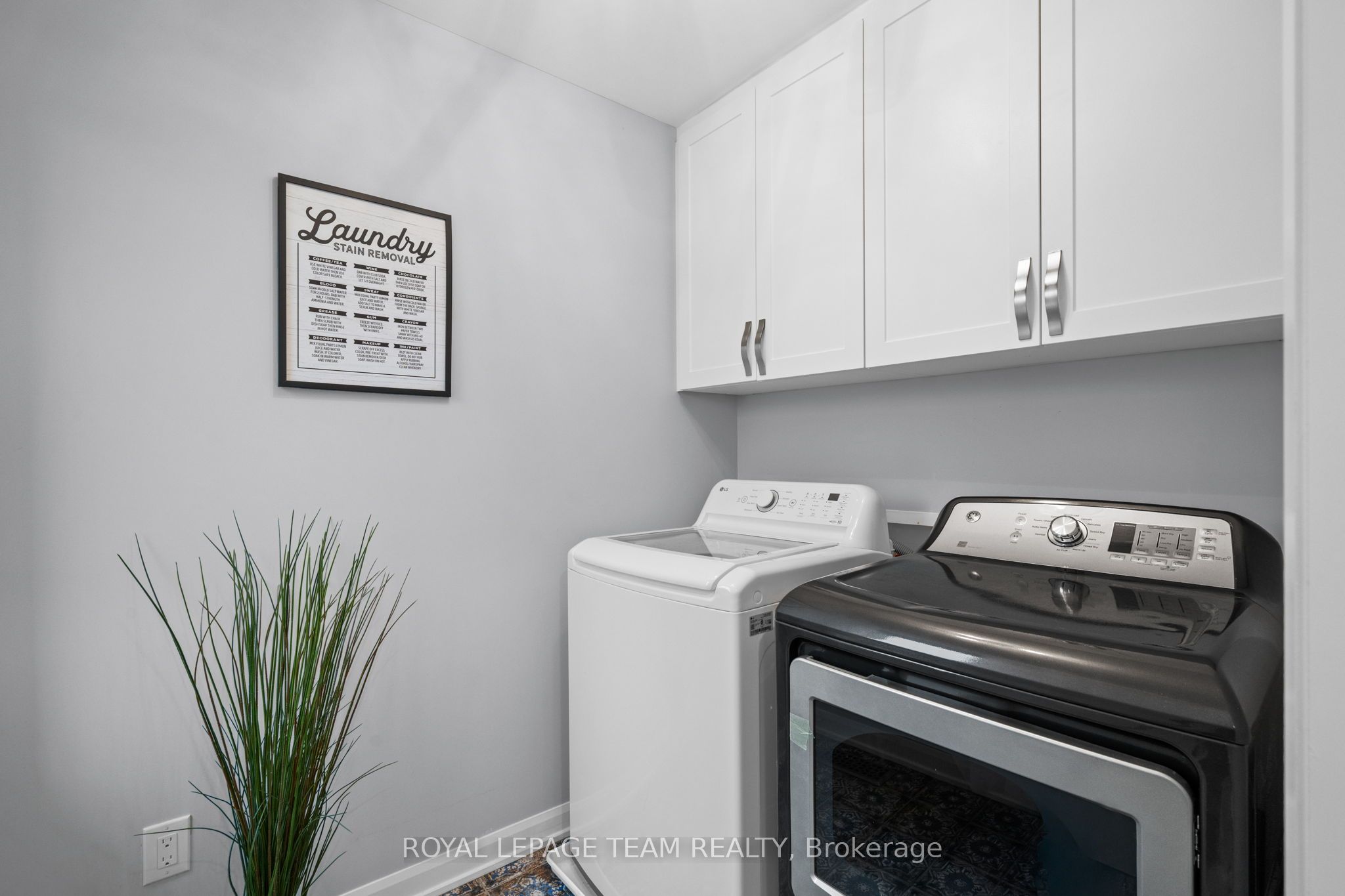 1007 Offley Road Property Photo 39