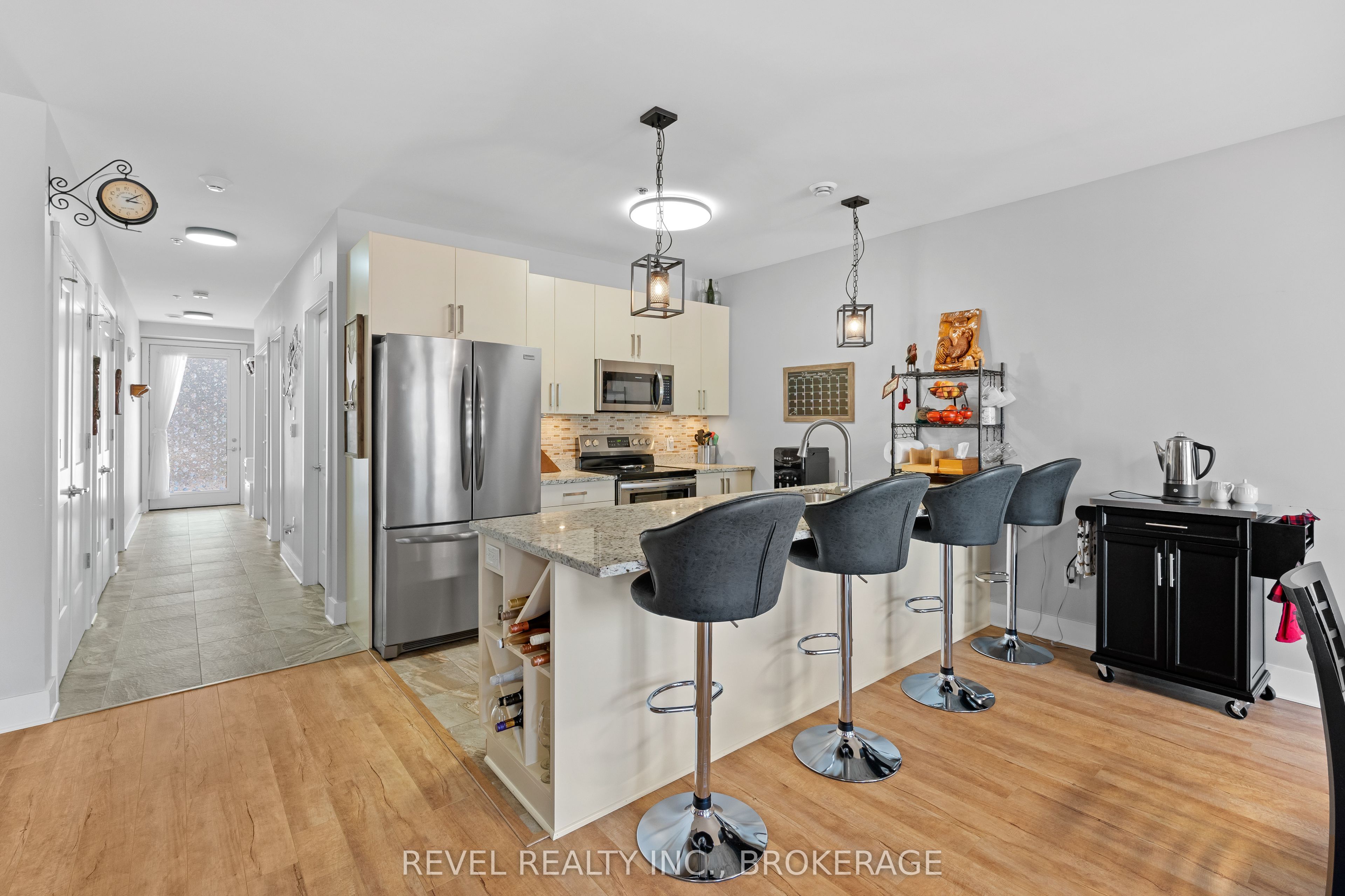 130 Water Street E 14 Property Photo 19