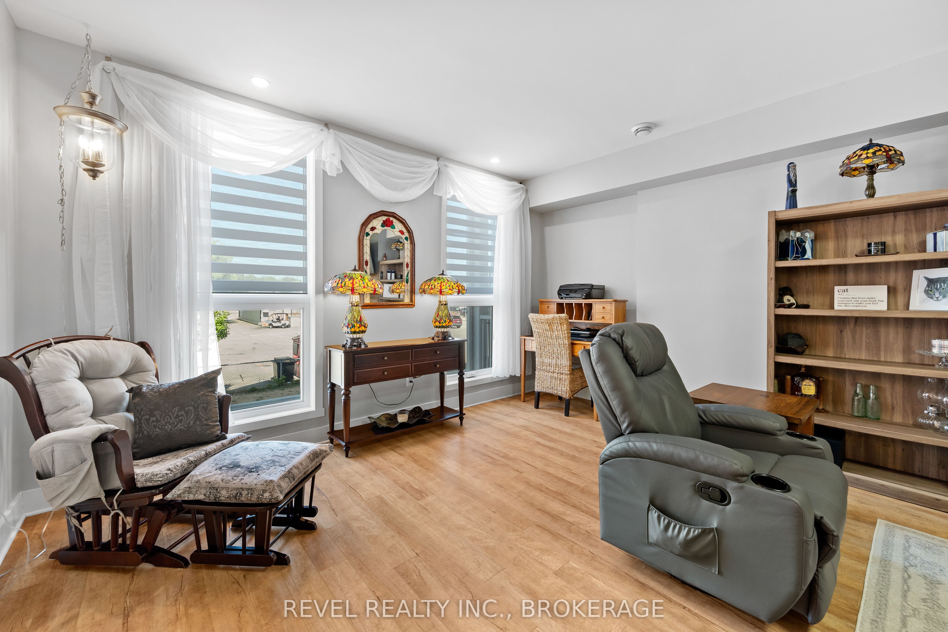 130 Water Street E 14 Property Photo 23