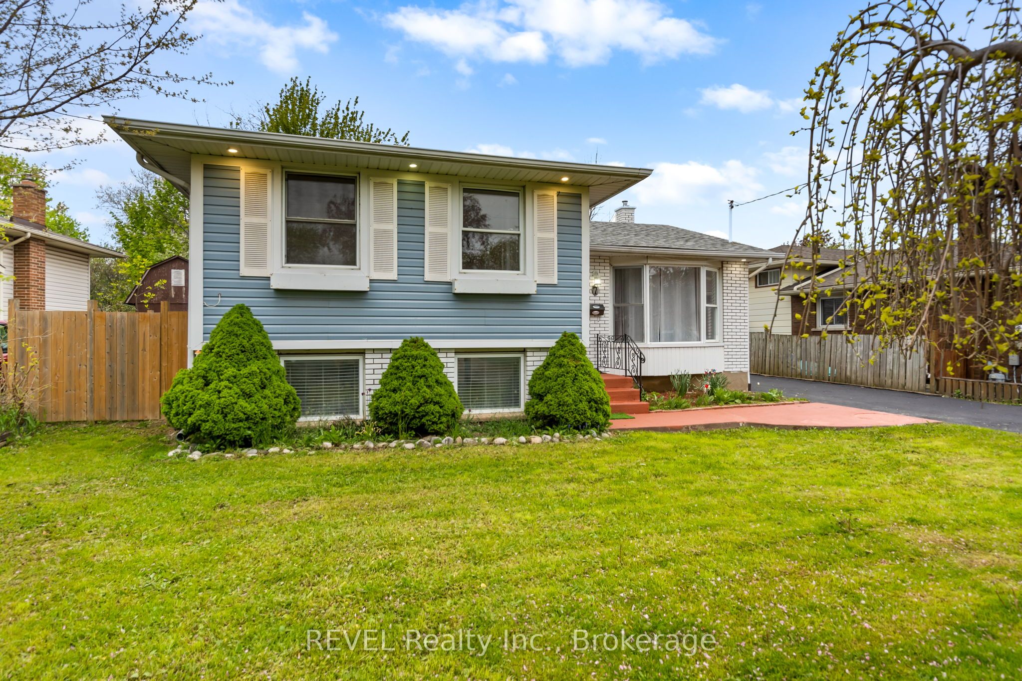 7 Rendale Avenue Property Photo 2