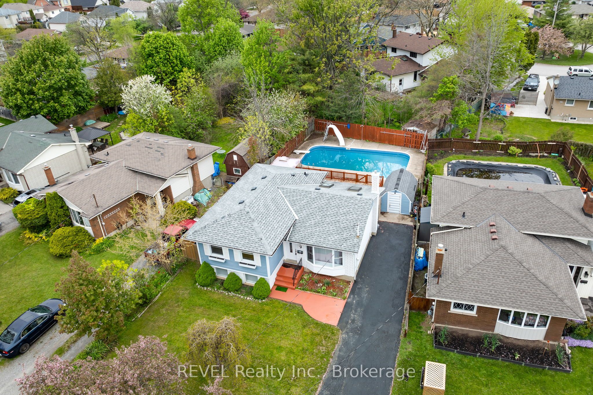 7 Rendale Avenue Property Photo 4
