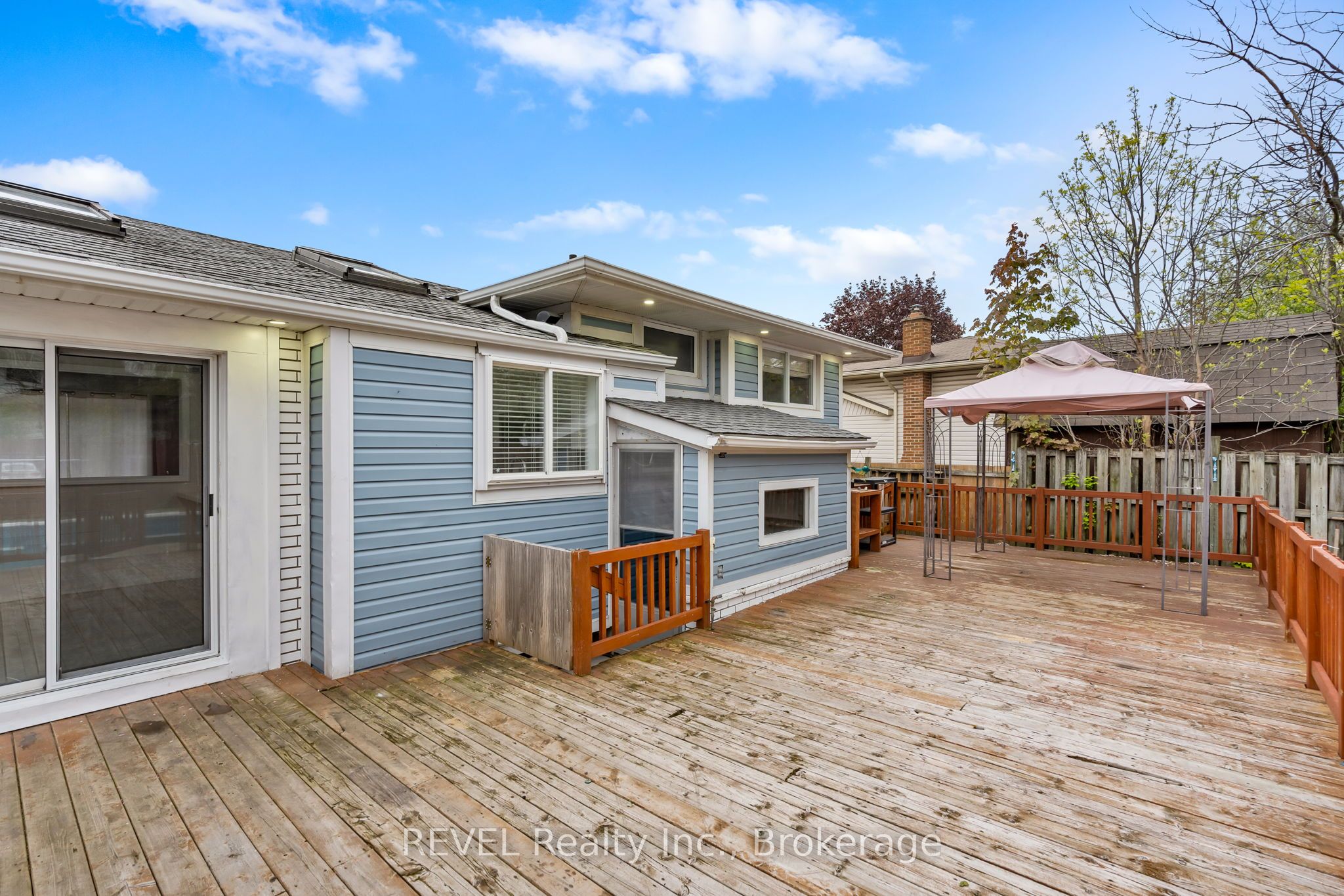 7 Rendale Avenue Property Photo 31