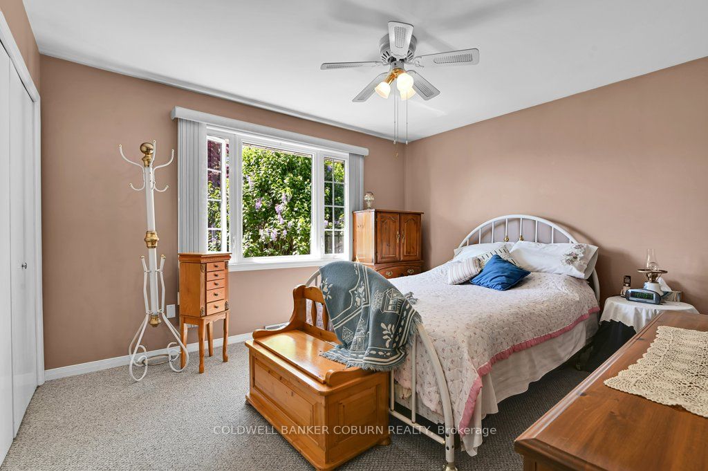 10 Manning Road Property Photo 20