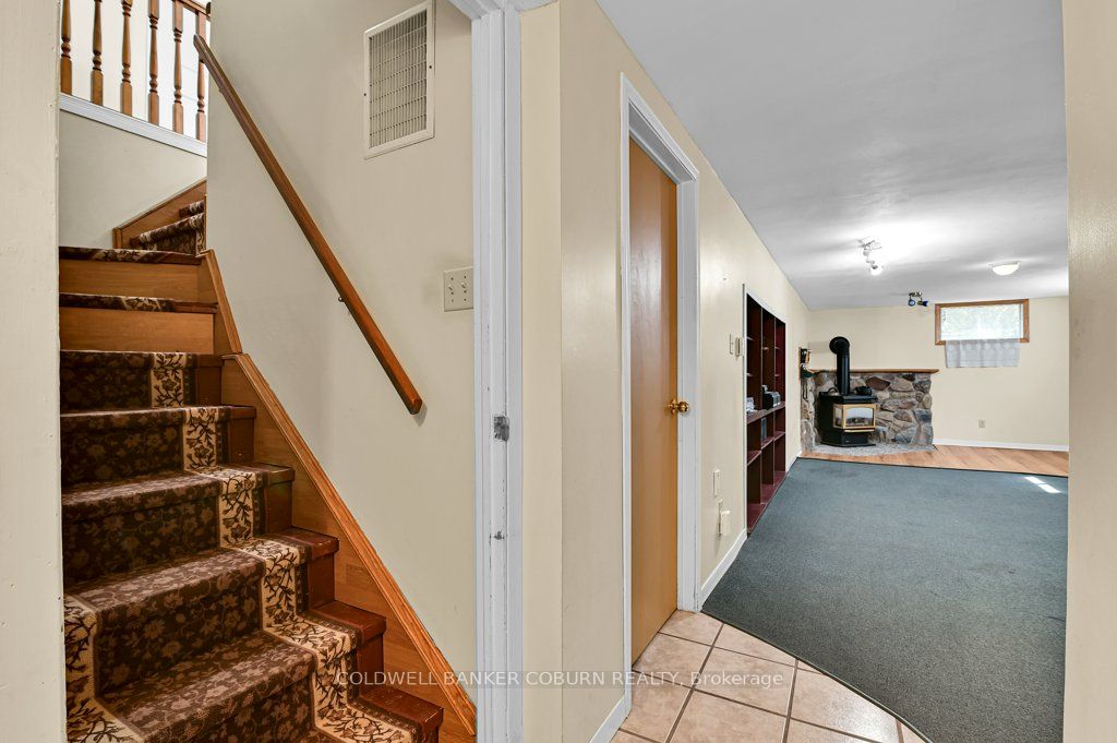 10 Manning Road Property Photo 23