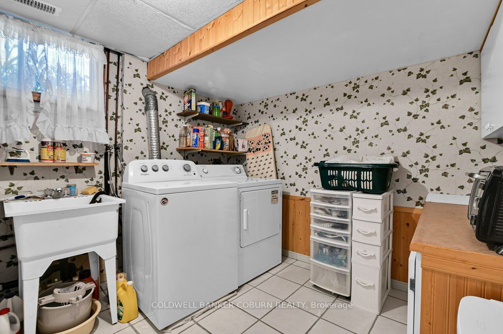 10 Manning Road Property Photo 29