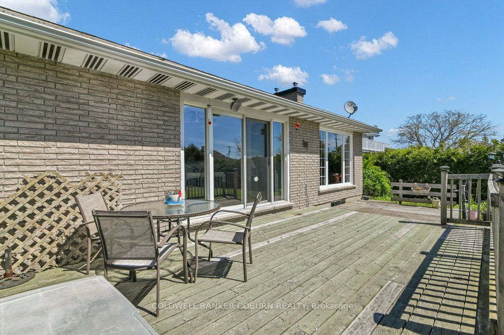 10 Manning Road Property Photo 31