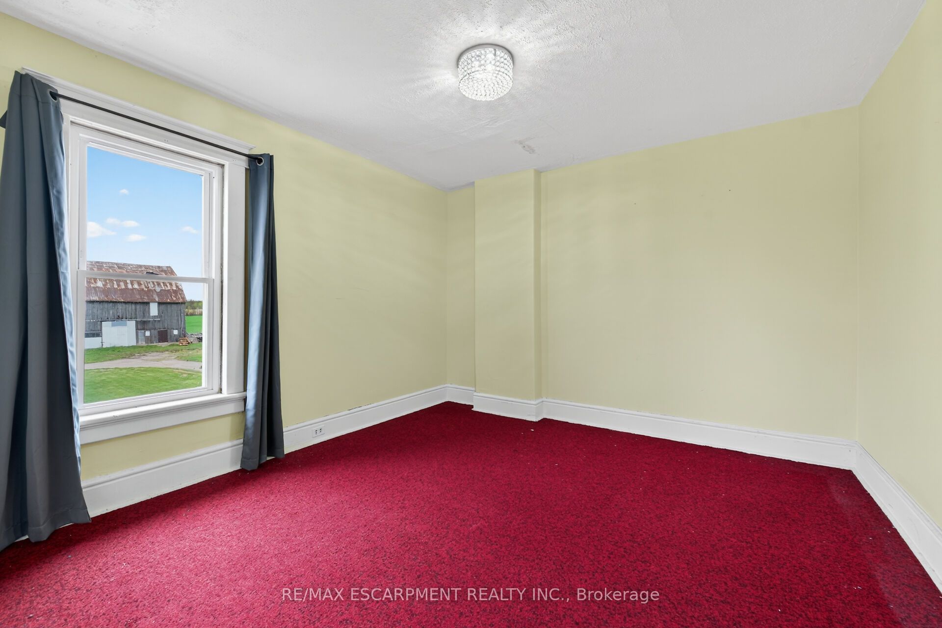 1054 Townline Road E Property Photo 23