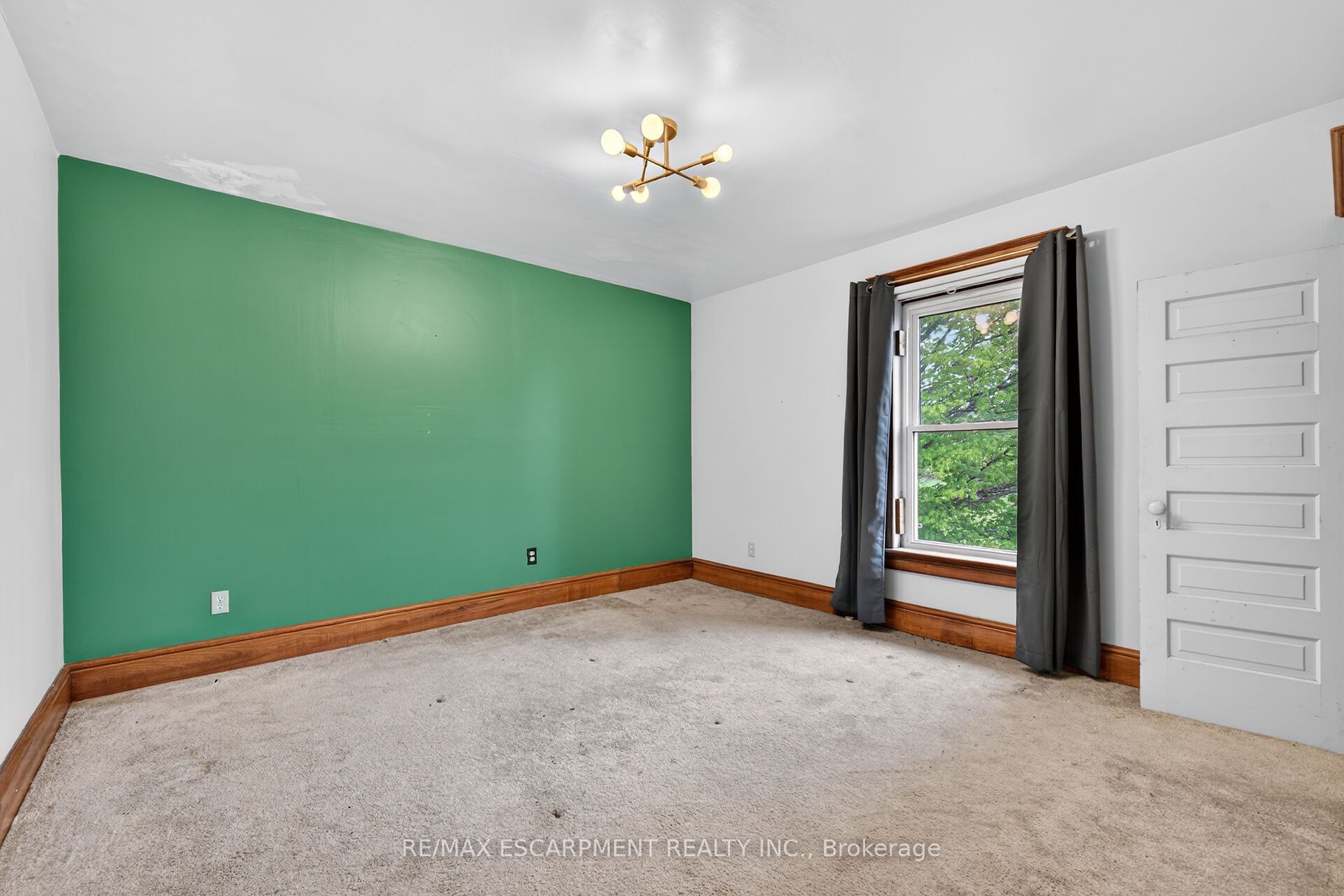 1054 Townline Road E Property Photo 25