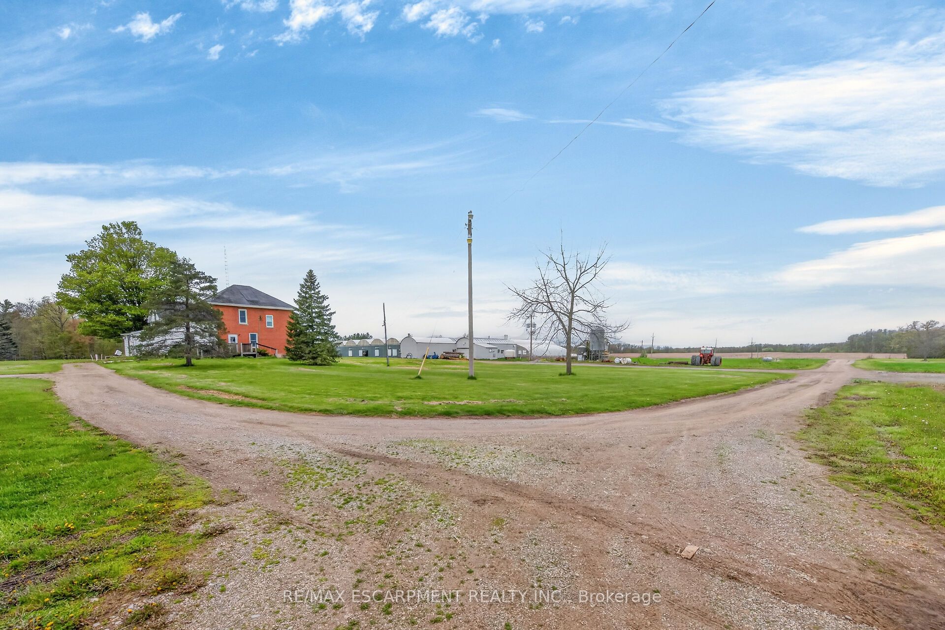1054 Townline Road E Property Photo 28