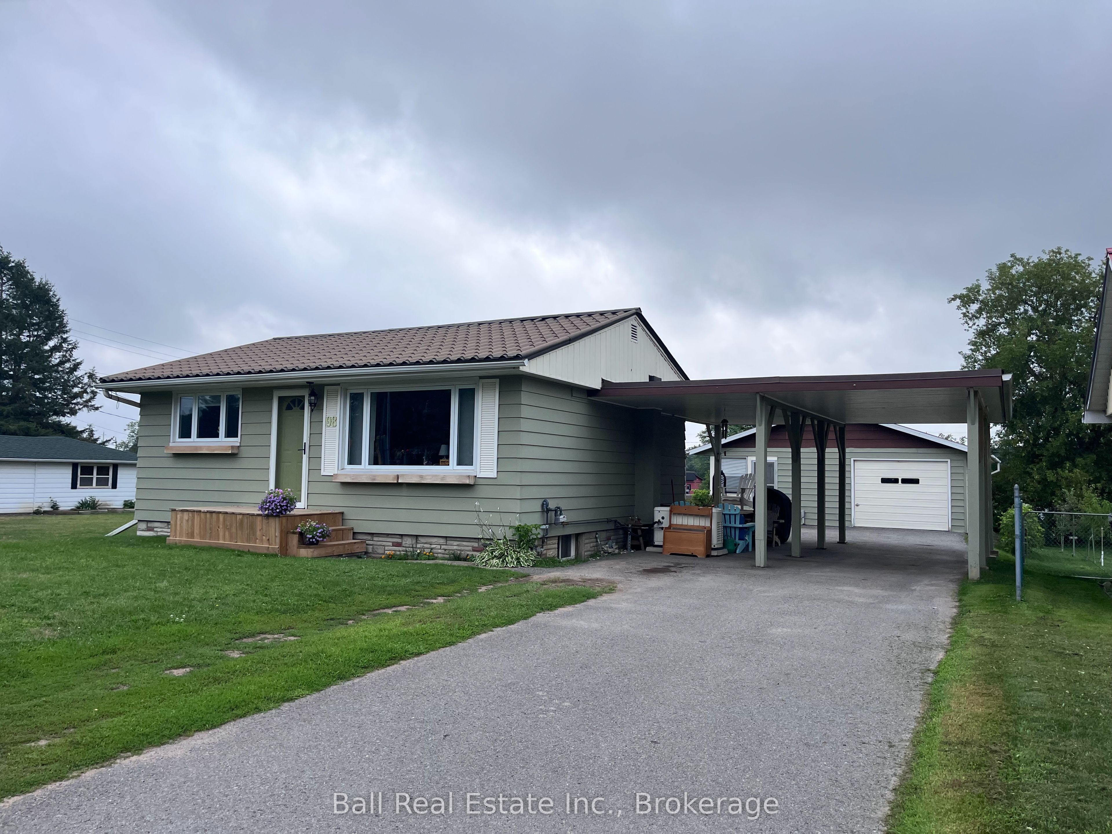 98 George Street E Property Photo 20