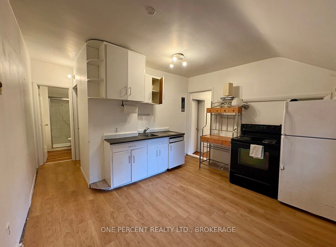 382 Earl Street 3 Property Photo 2