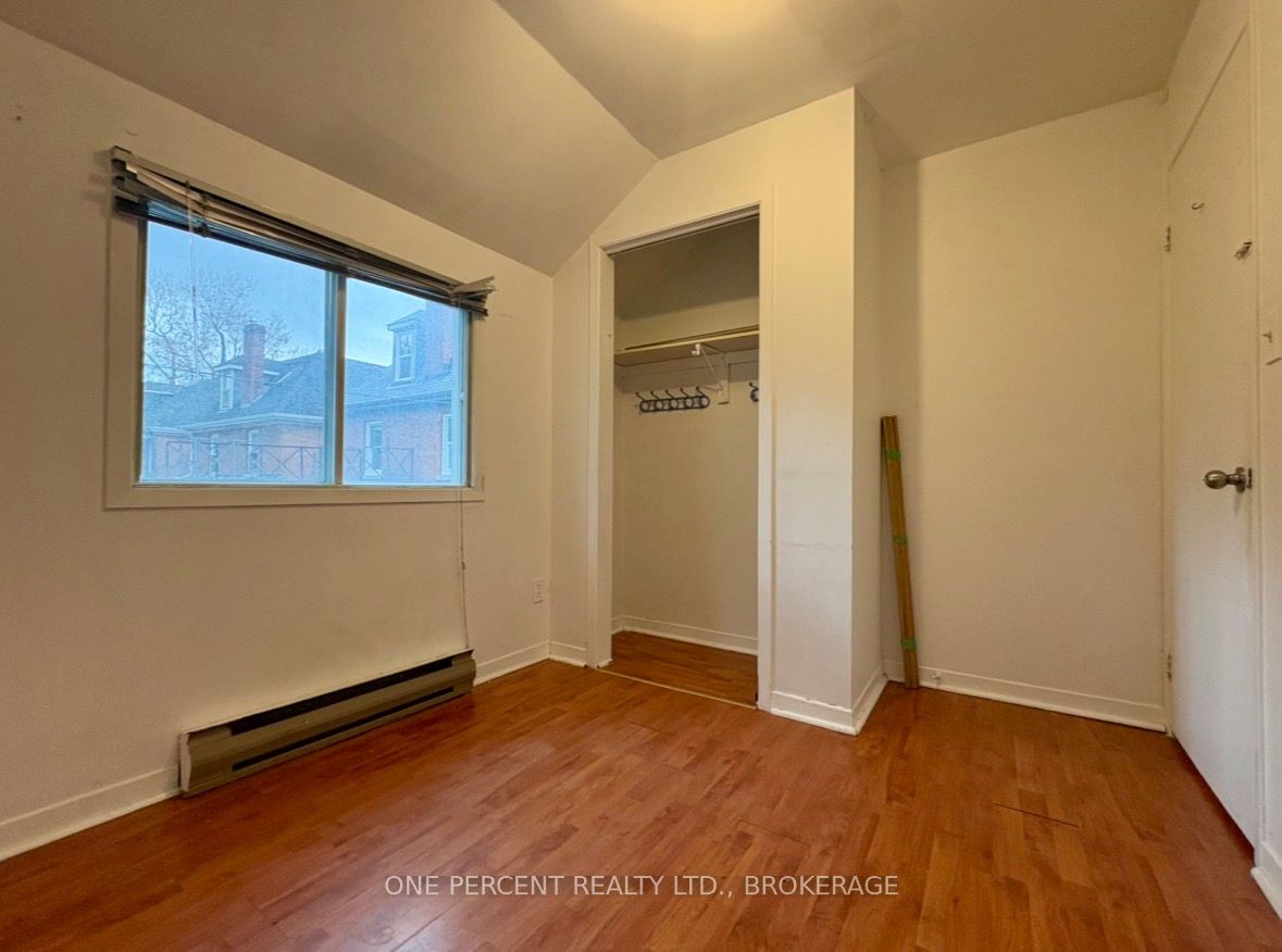 382 Earl Street 3 Property Photo 4