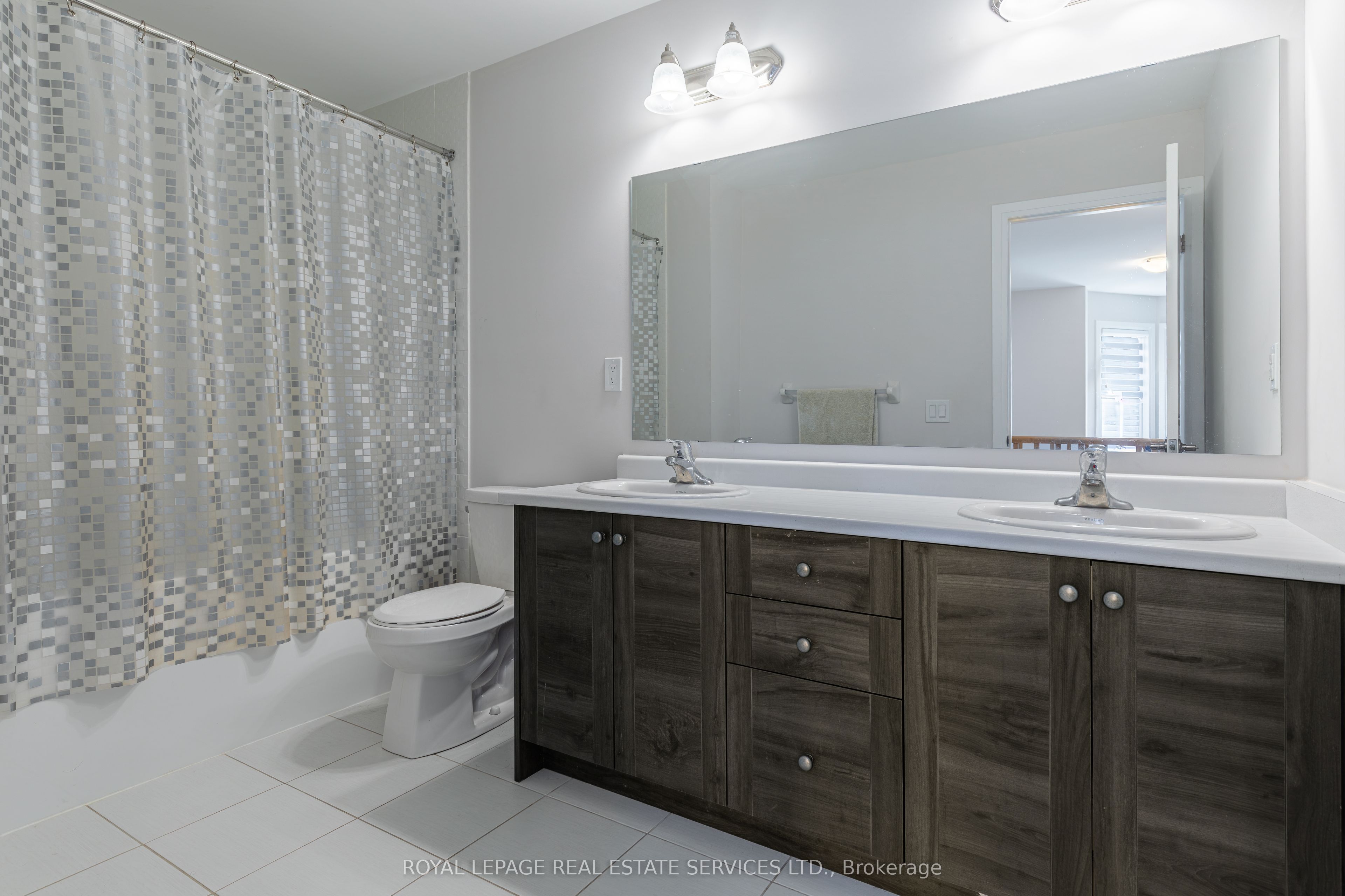 256 Rosebury Way Property Photo 15