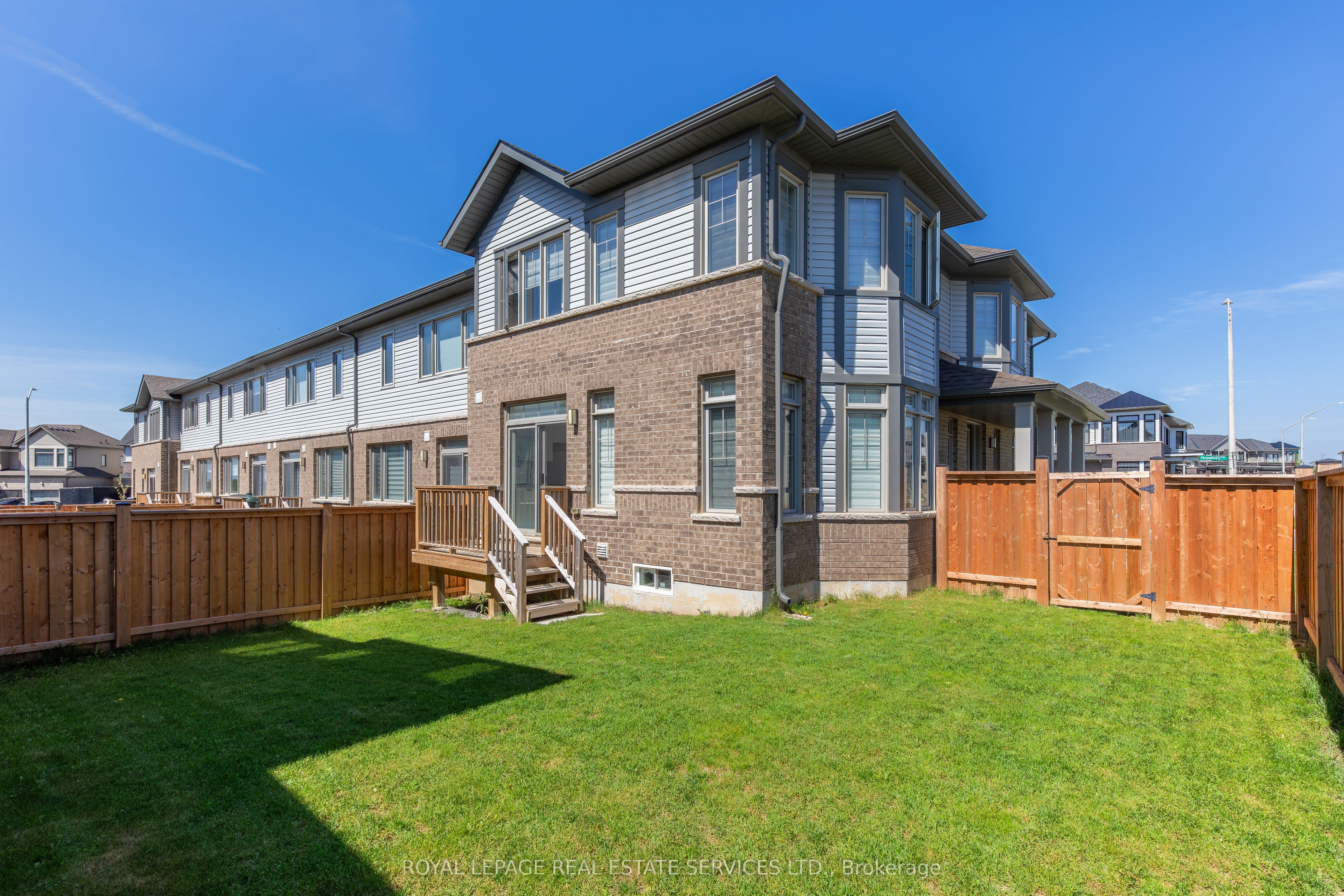256 Rosebury Way Property Photo 16