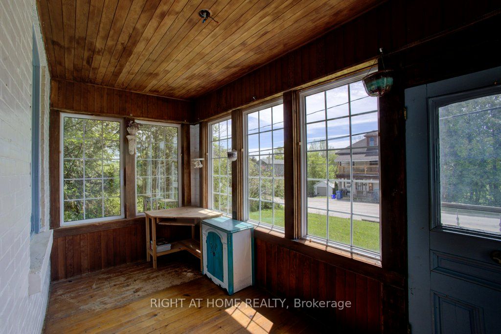 402 Lambton Street E Property Photo 19
