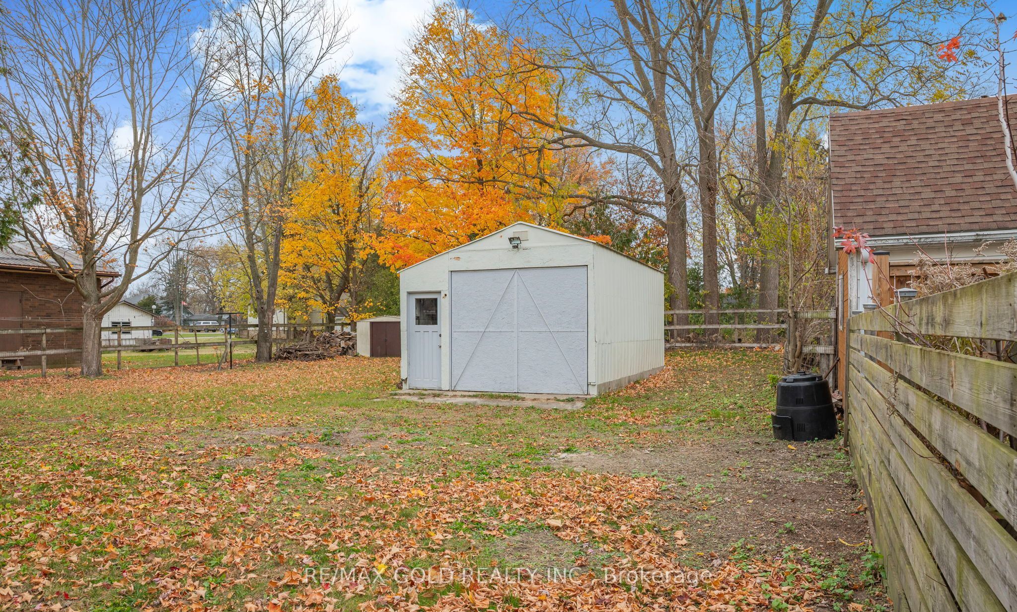 21990 Hagerty Road Property Photo 3