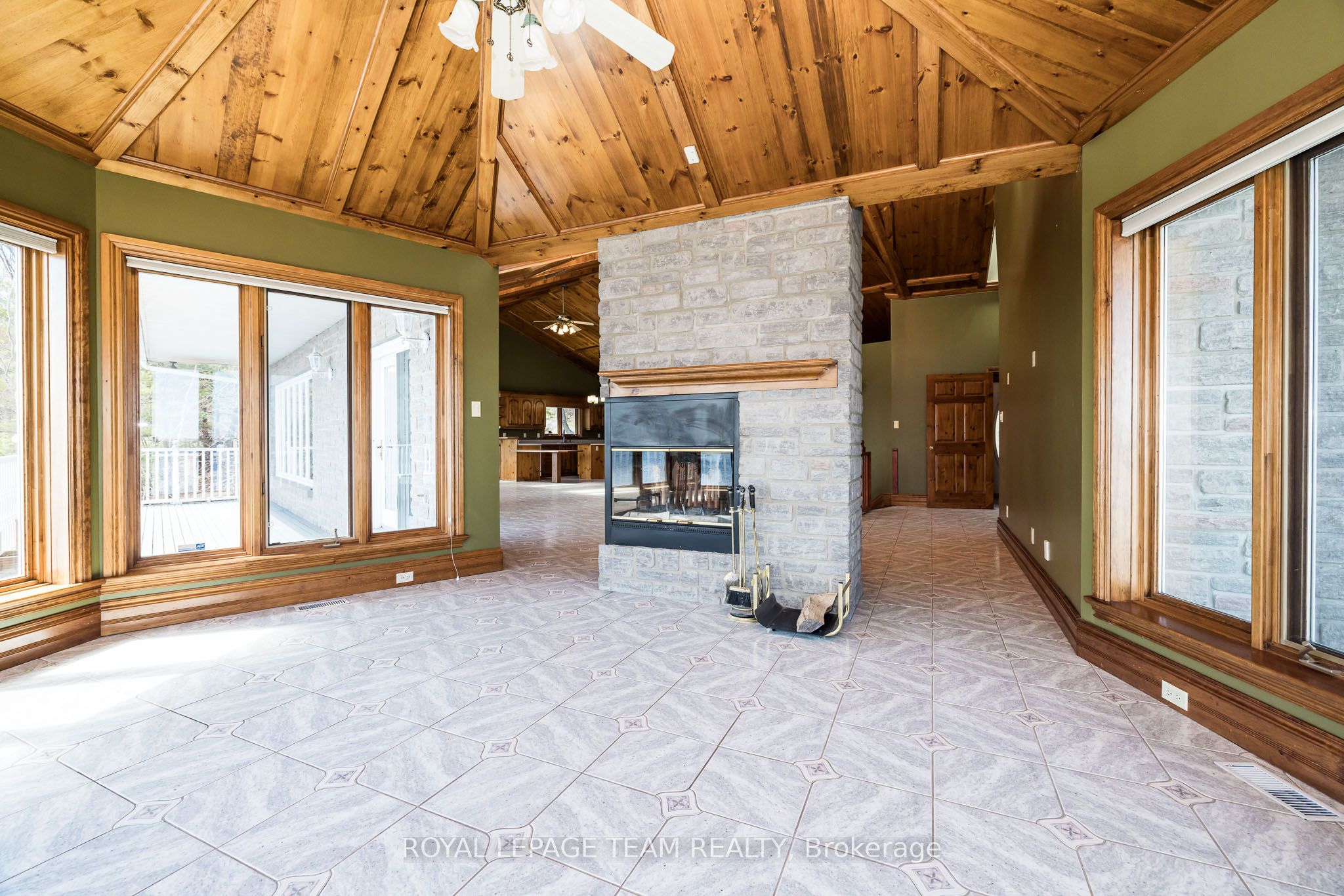 605 Big Rideau North Shore Road Property Photo 14