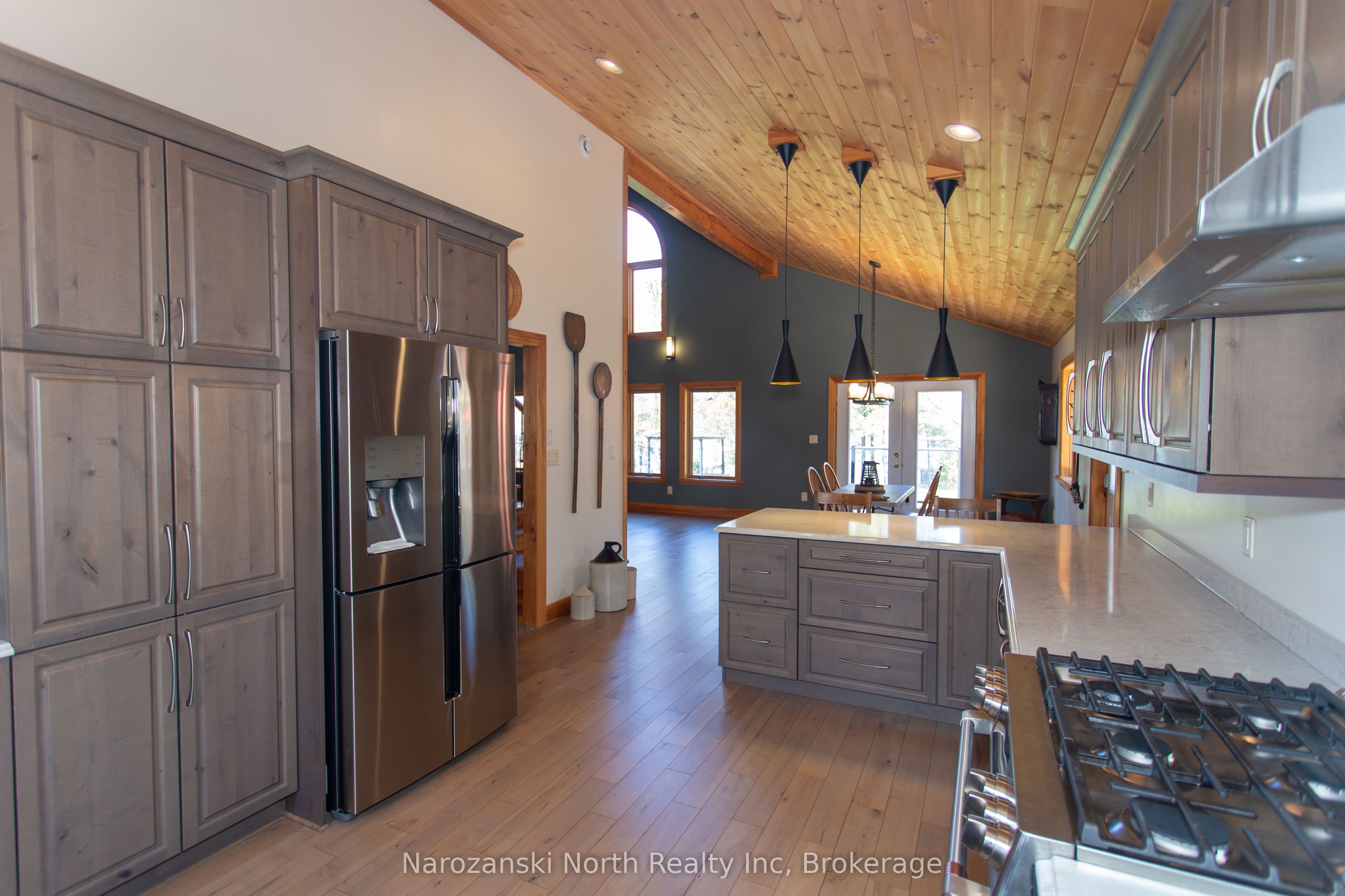69 C Dumart Private Property Photo 10