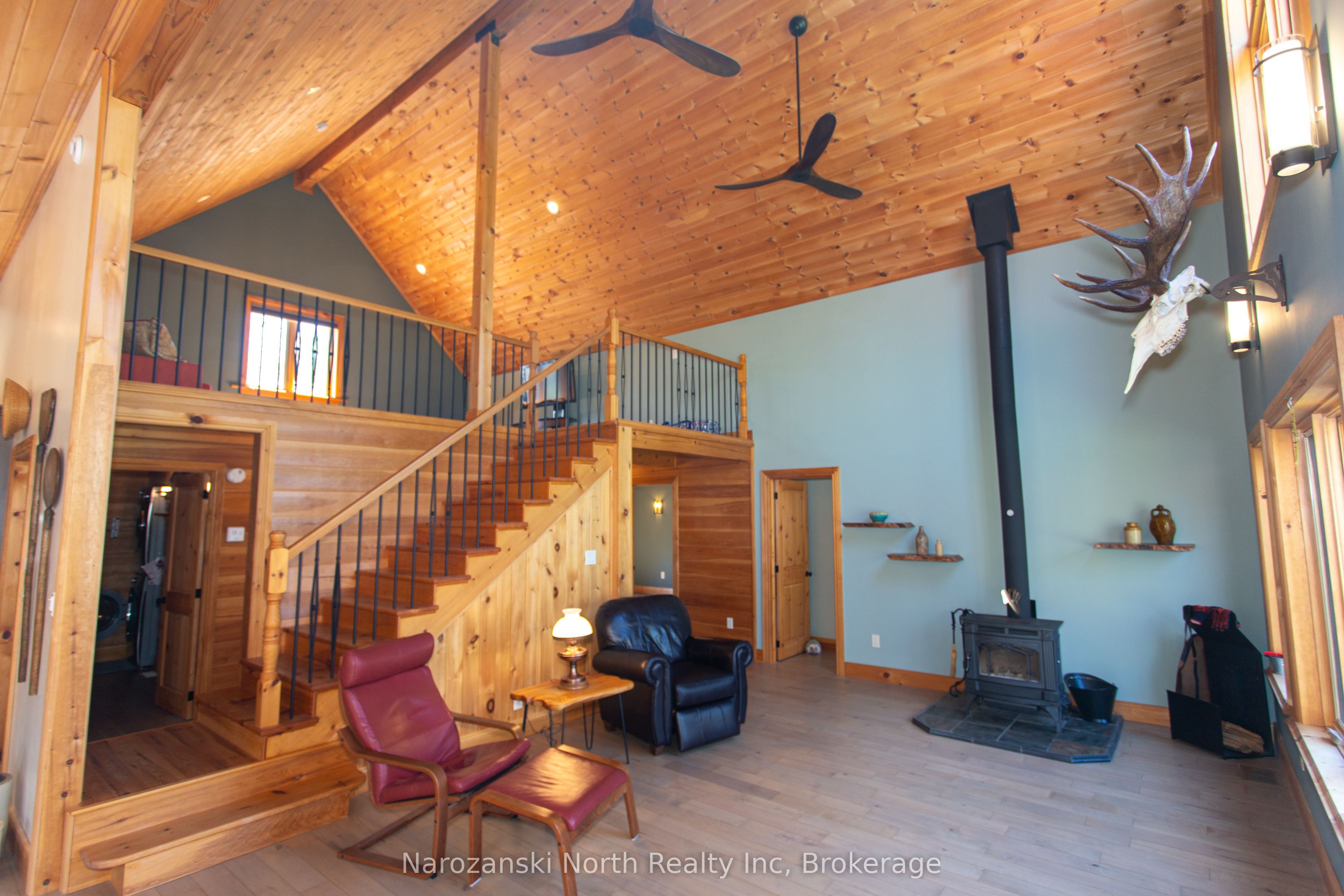 69 C Dumart Private Property Photo 11