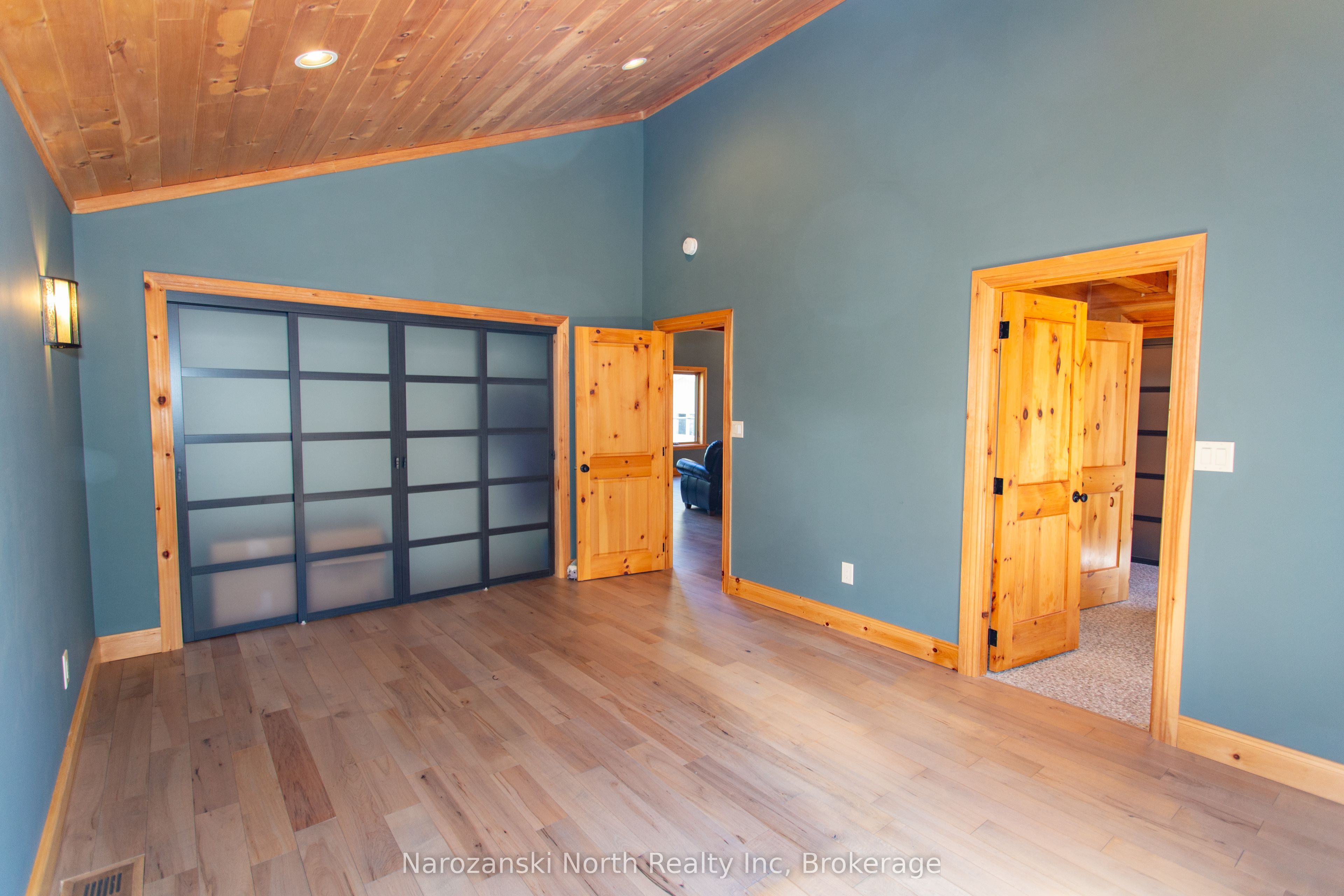 69 C Dumart Private Property Photo 16