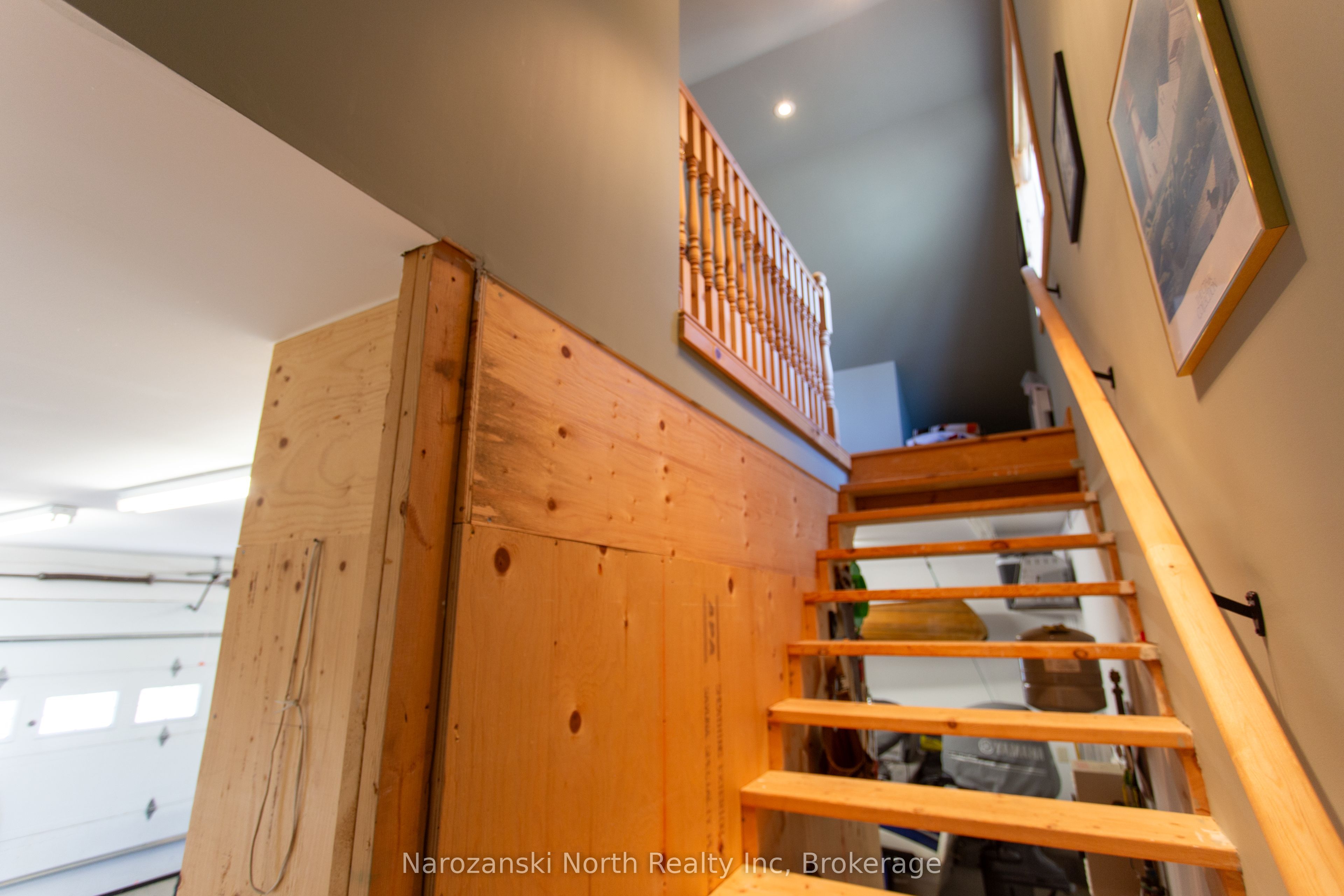69 C Dumart Private Property Photo 22