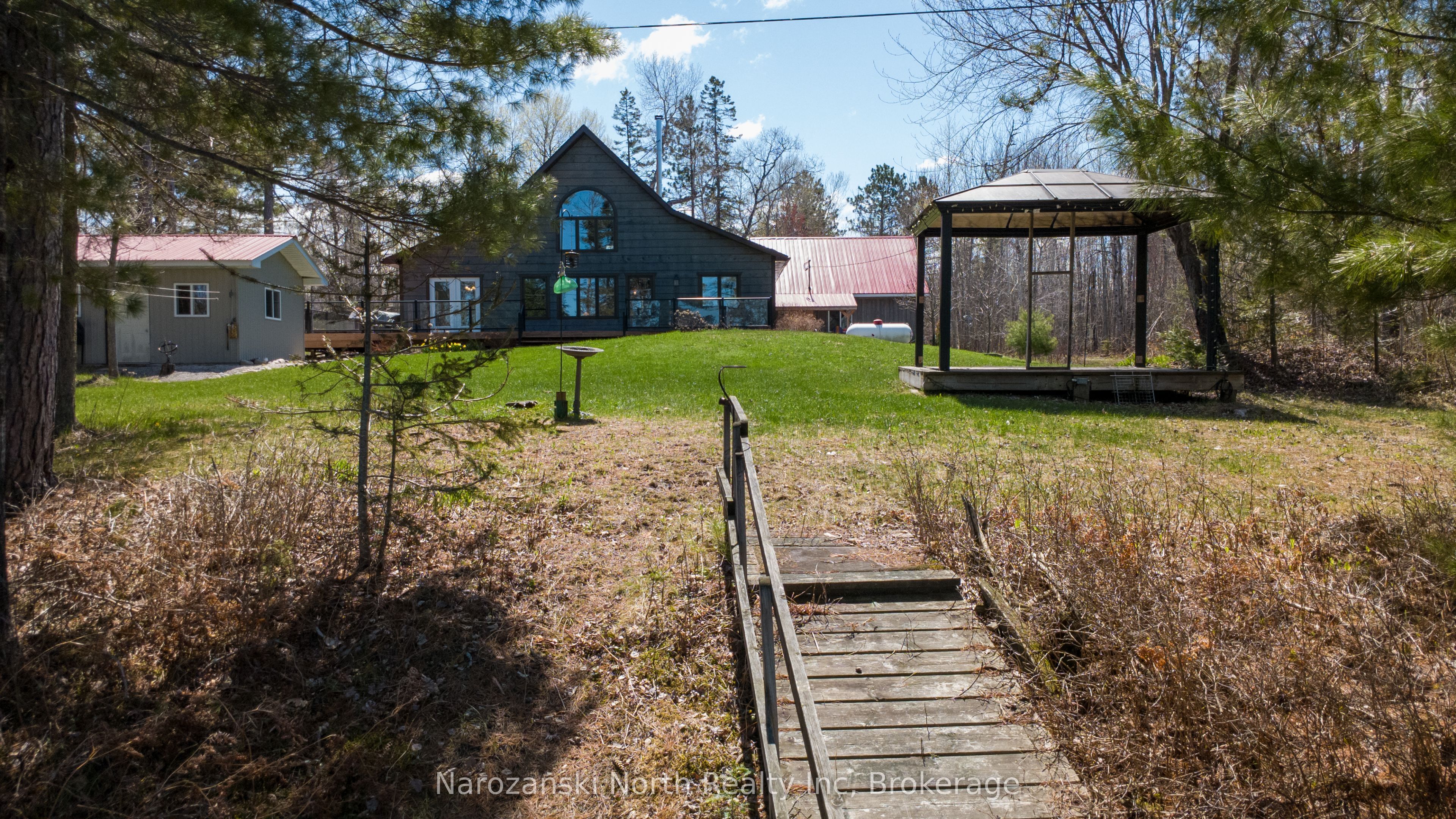 69 C Dumart Private Property Photo 28