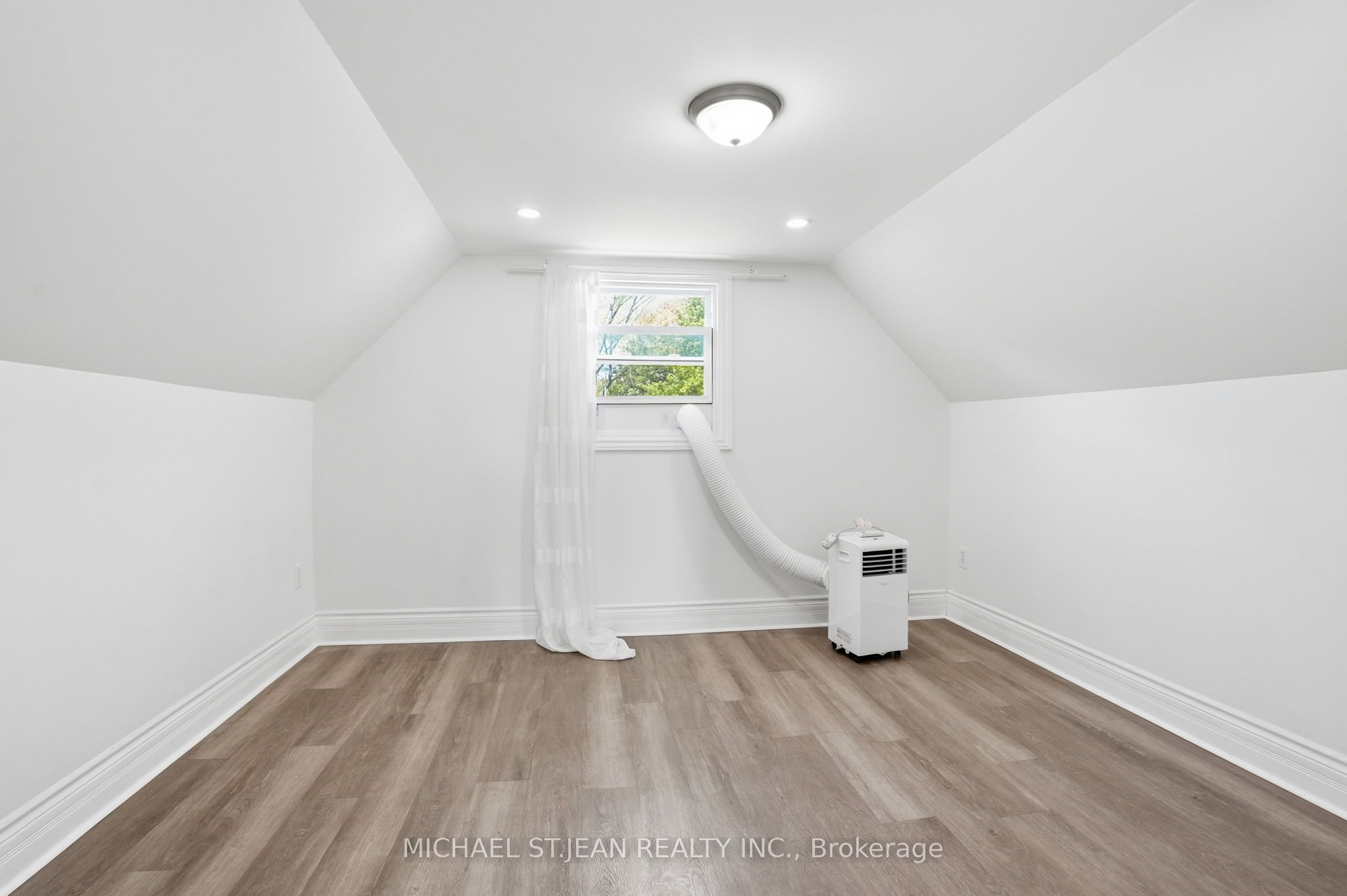 38 Norway Avenue Property Photo 18
