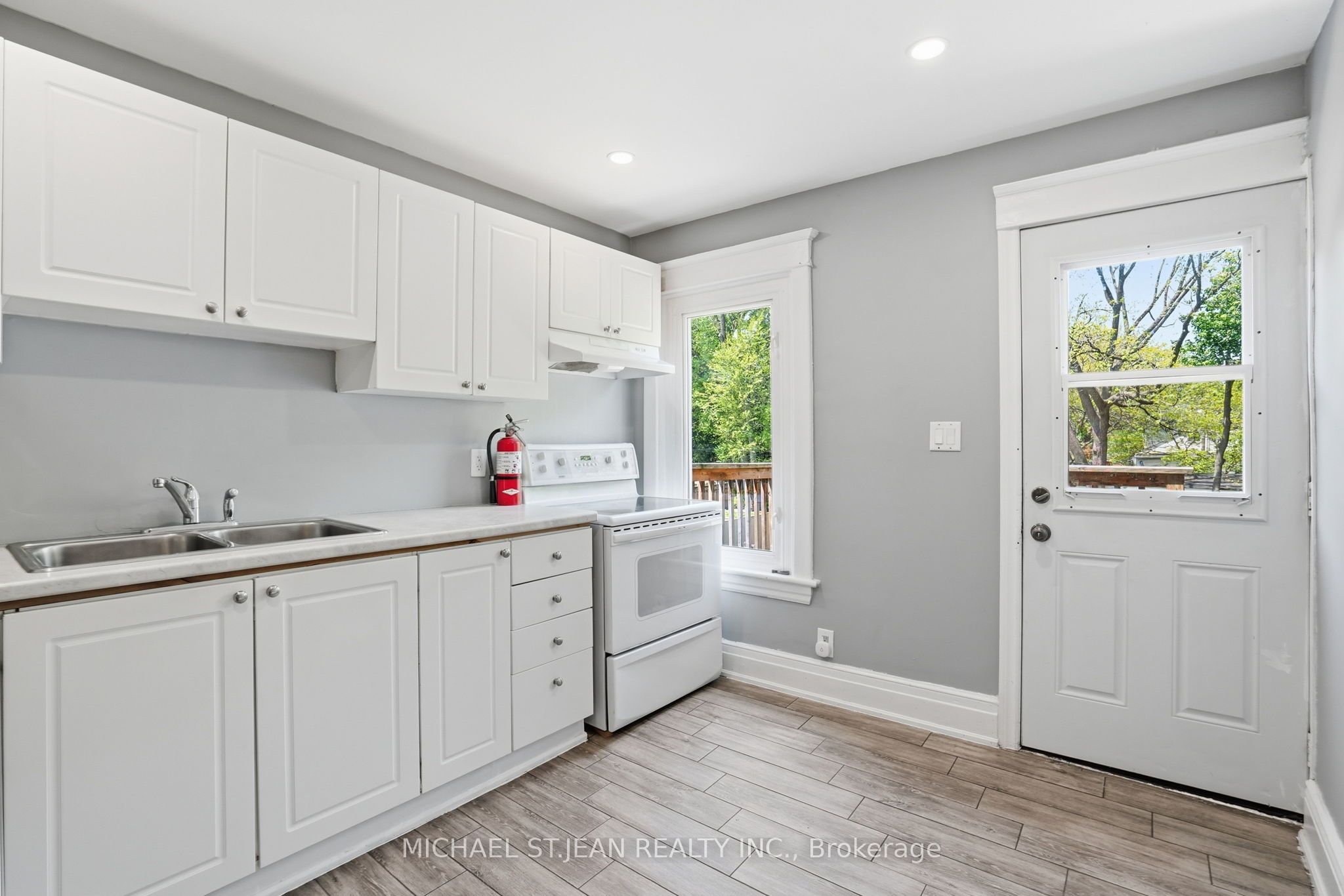 38 Norway Avenue Property Photo 22