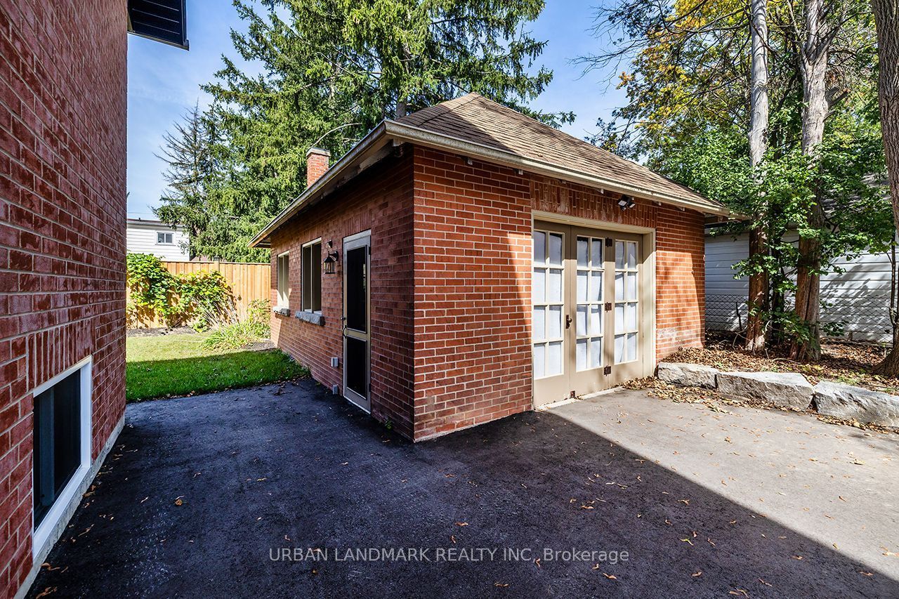 214 Aberdeen Avenue Property Photo 6