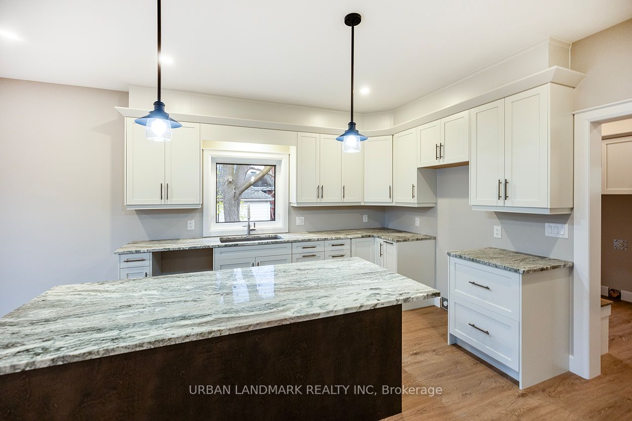 214 Aberdeen Avenue Property Photo 12