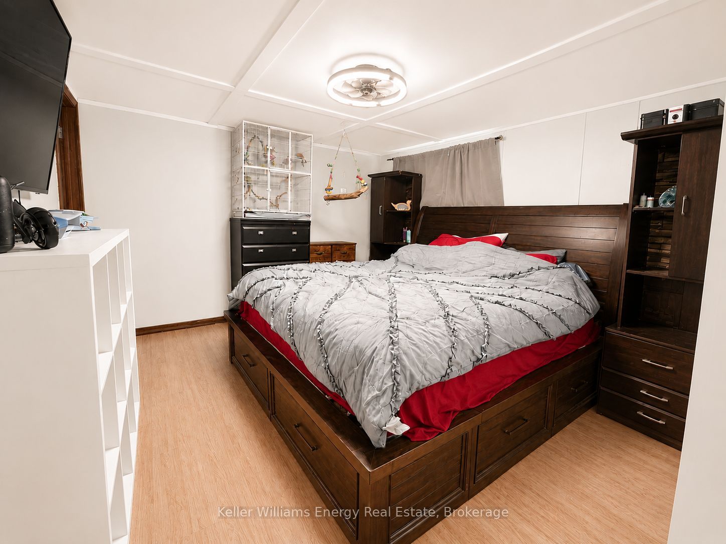 245 Smart Crescent Property Photo 18