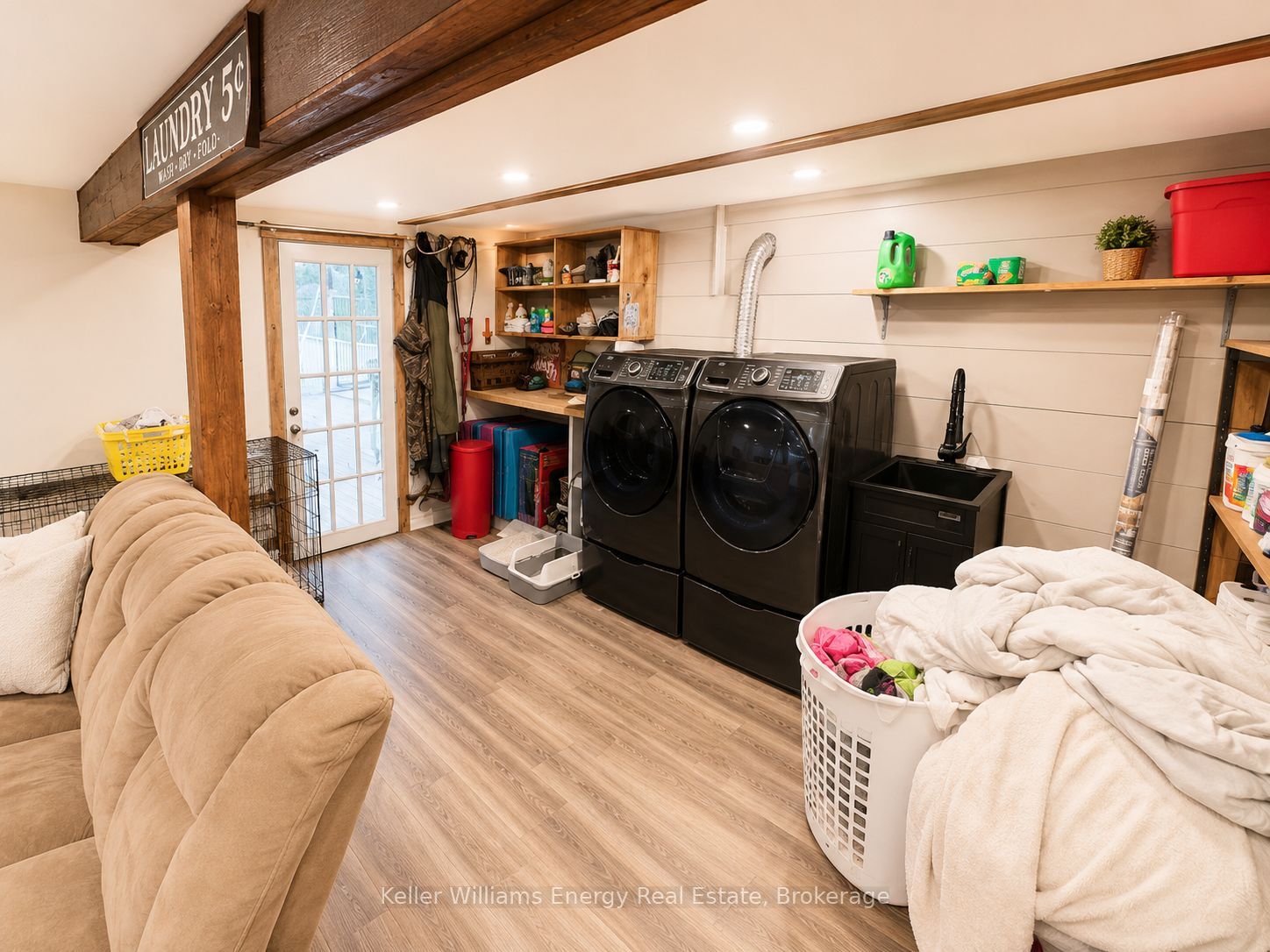 245 Smart Crescent Property Photo 24