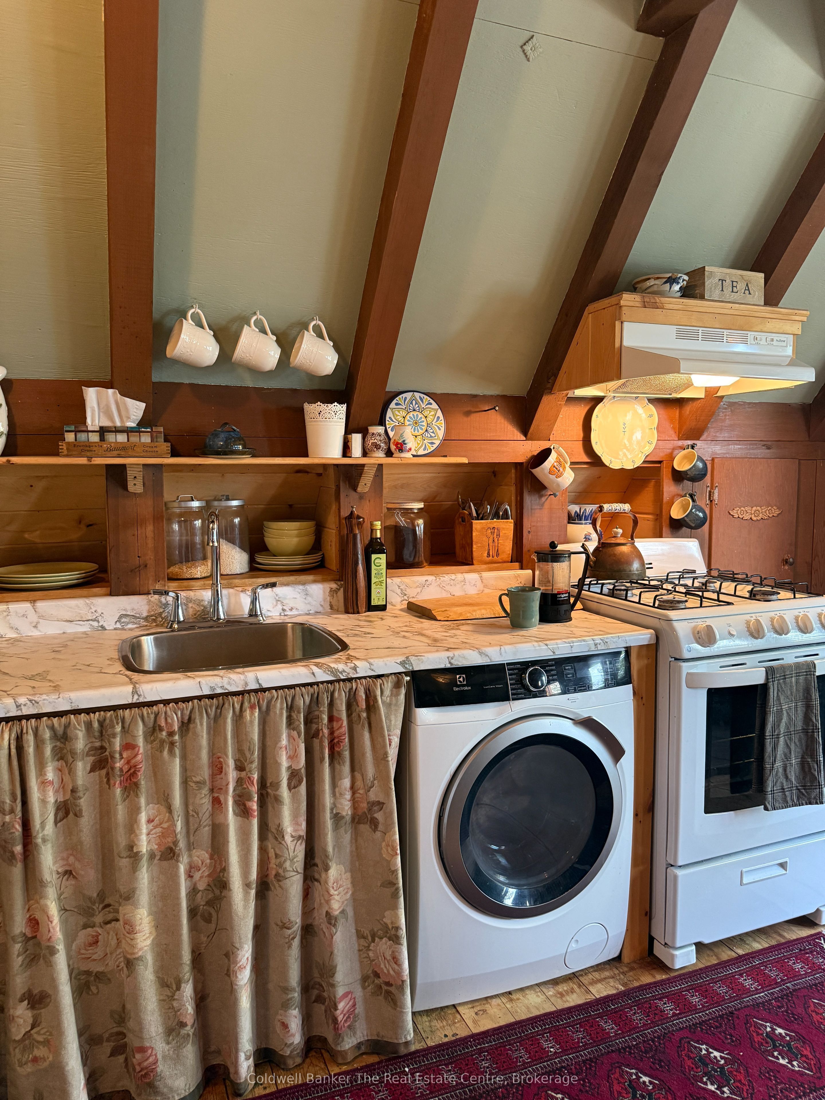 156 River Road Property Photo 7