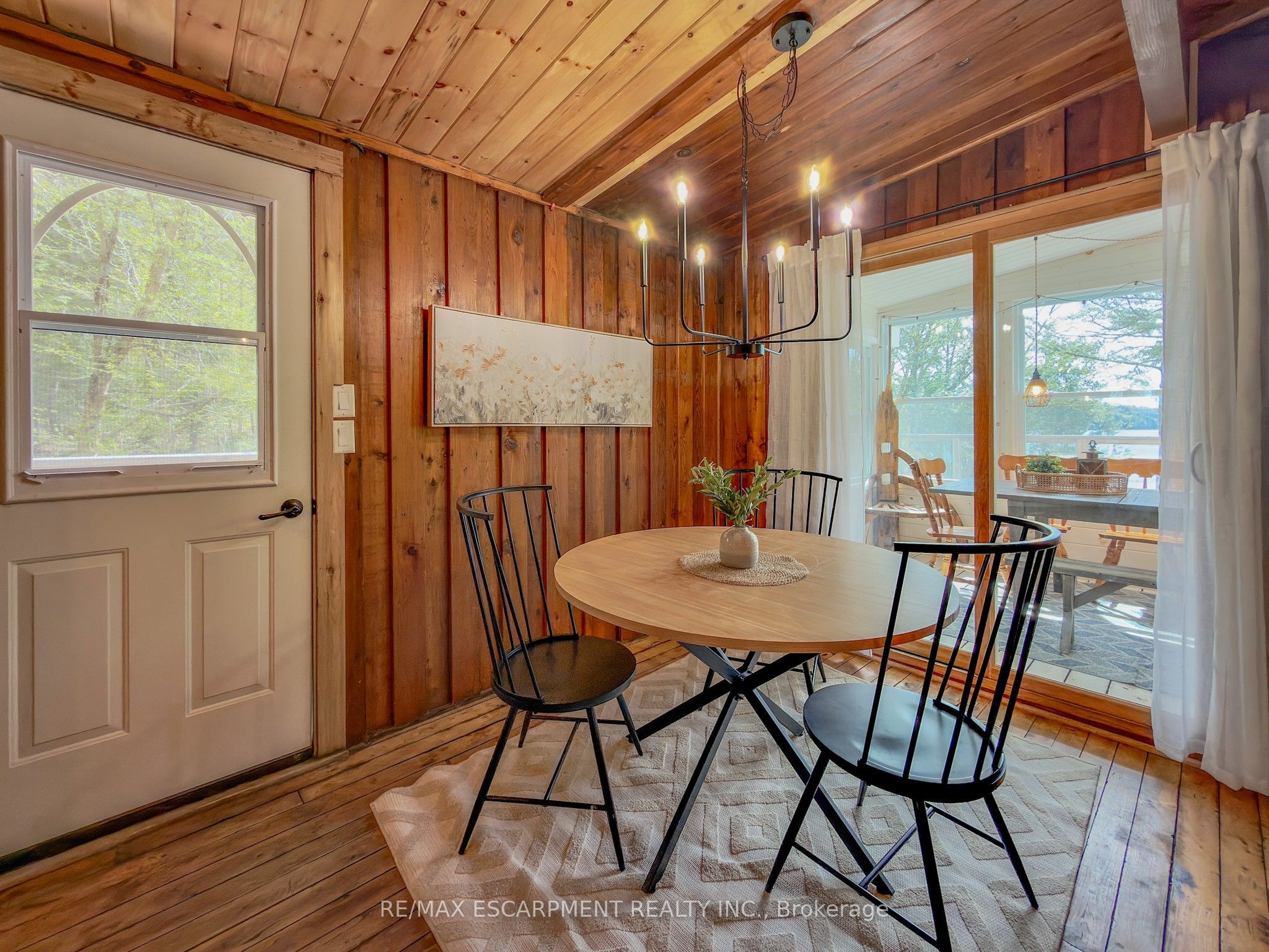 2787 Watts Road Property Photo 5