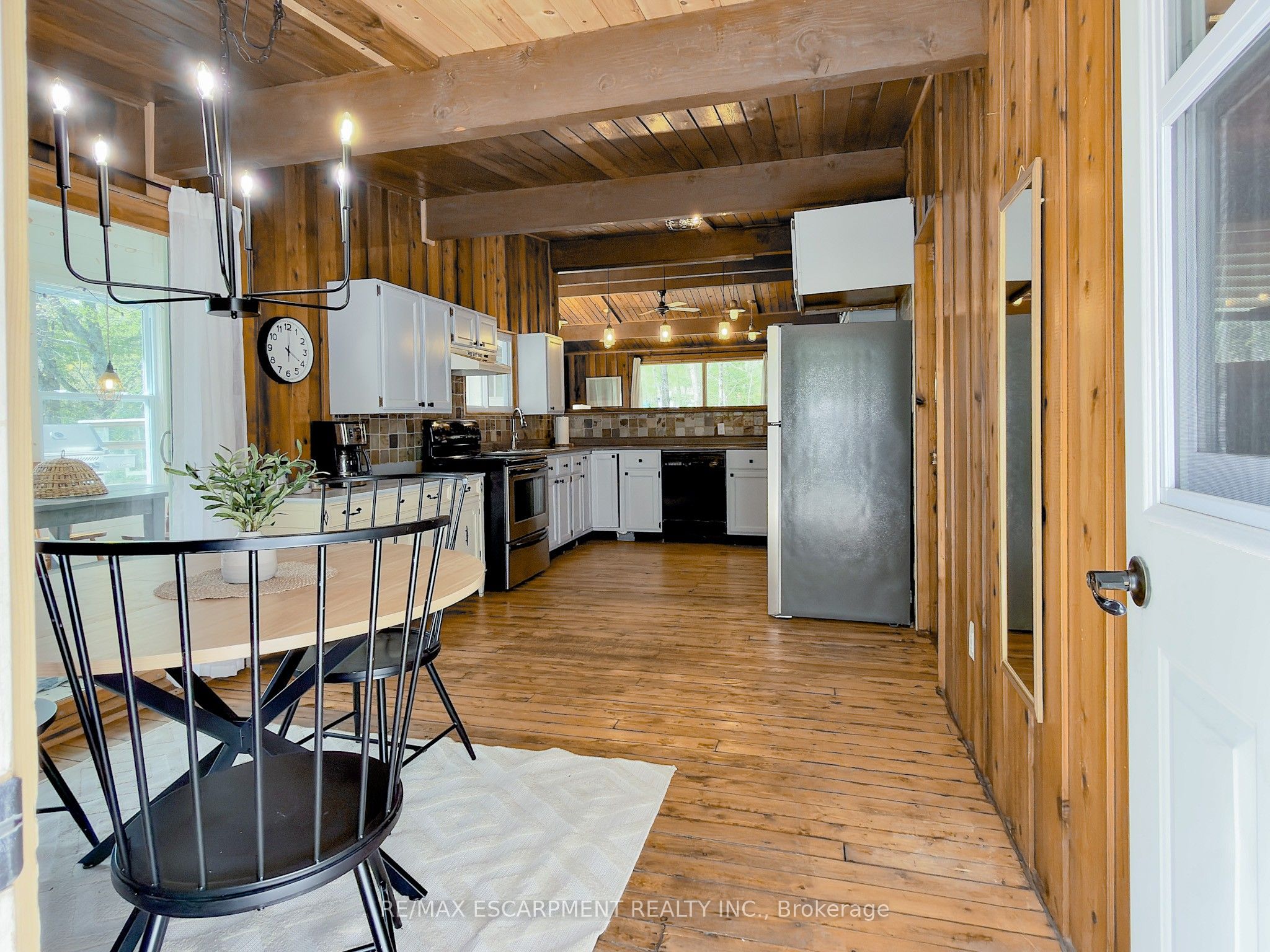 2787 Watts Road Property Photo 6