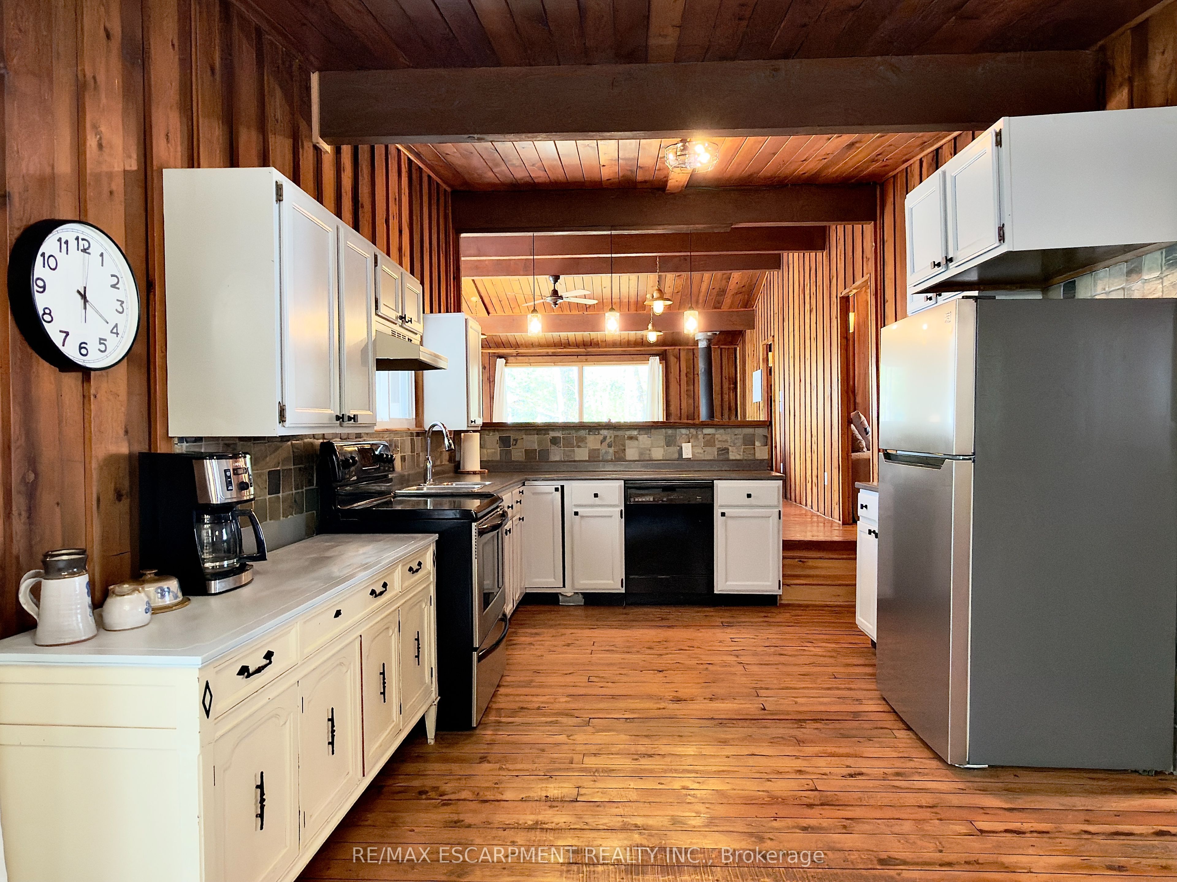 2787 Watts Road Property Photo 7