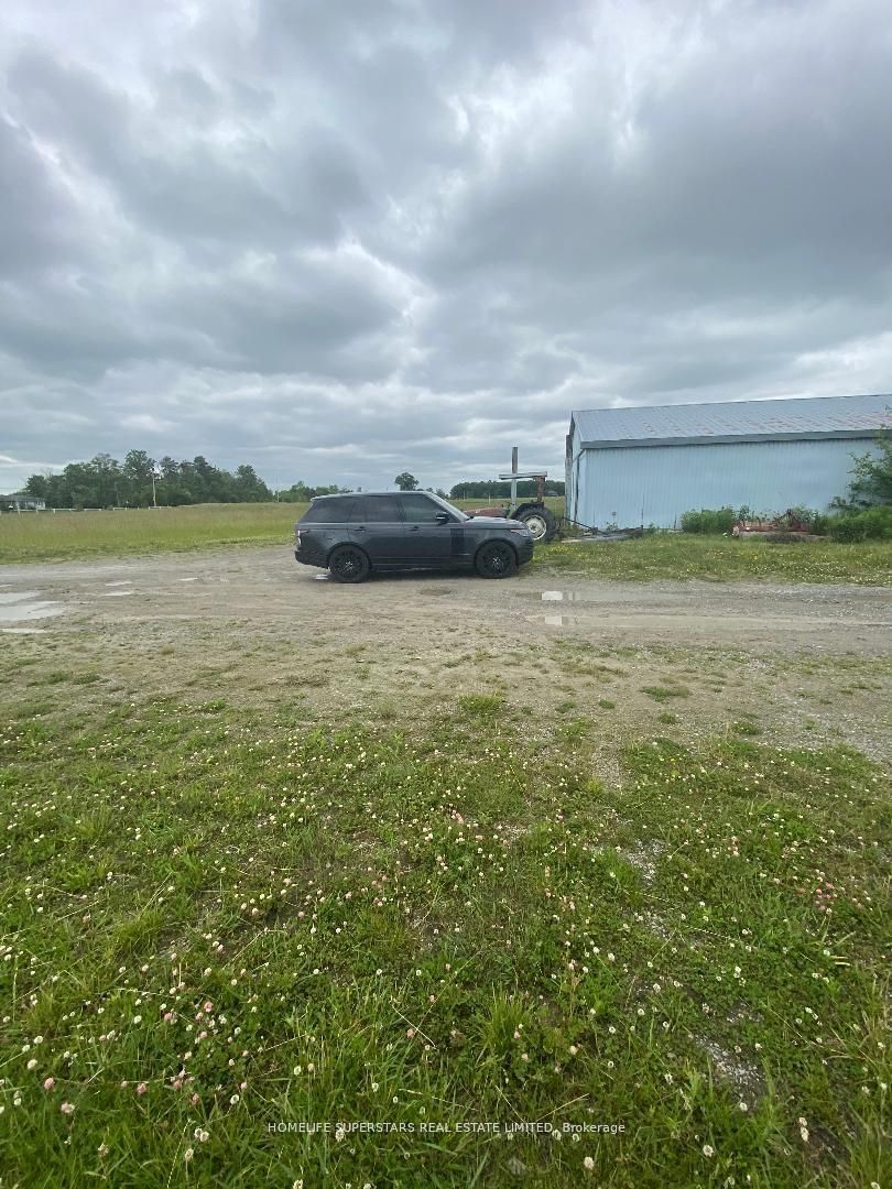 5320 Netherby Road E Property Photo 4
