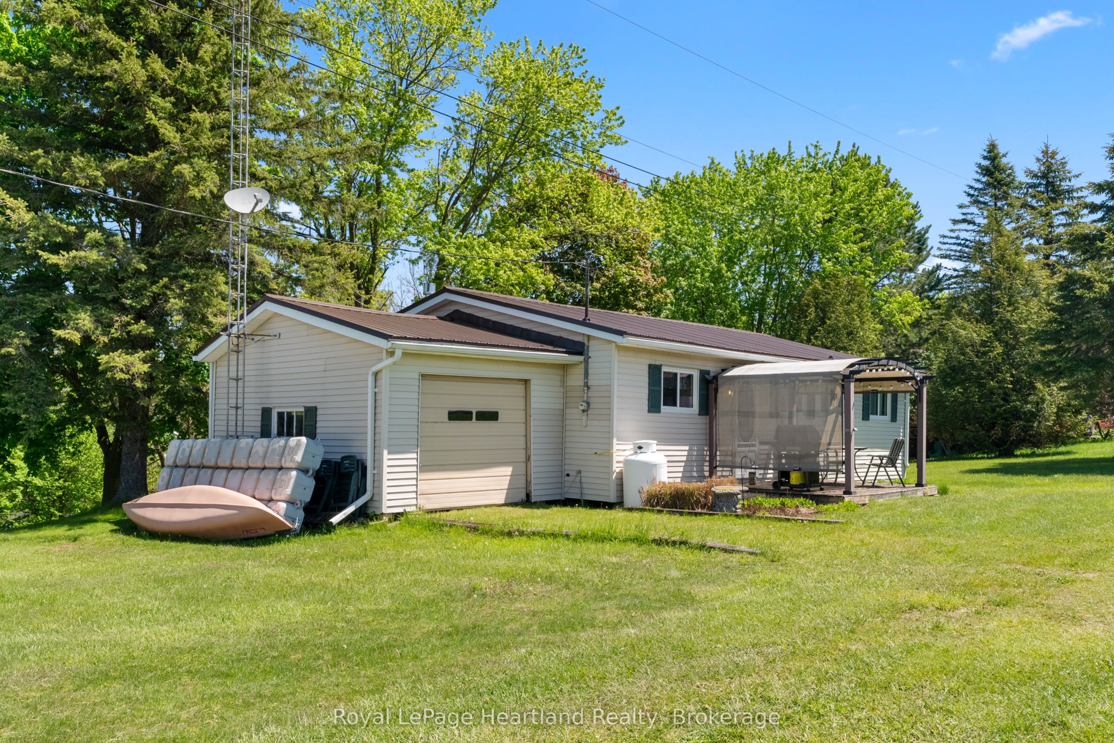 48 Poechman Lane Property Photo 6