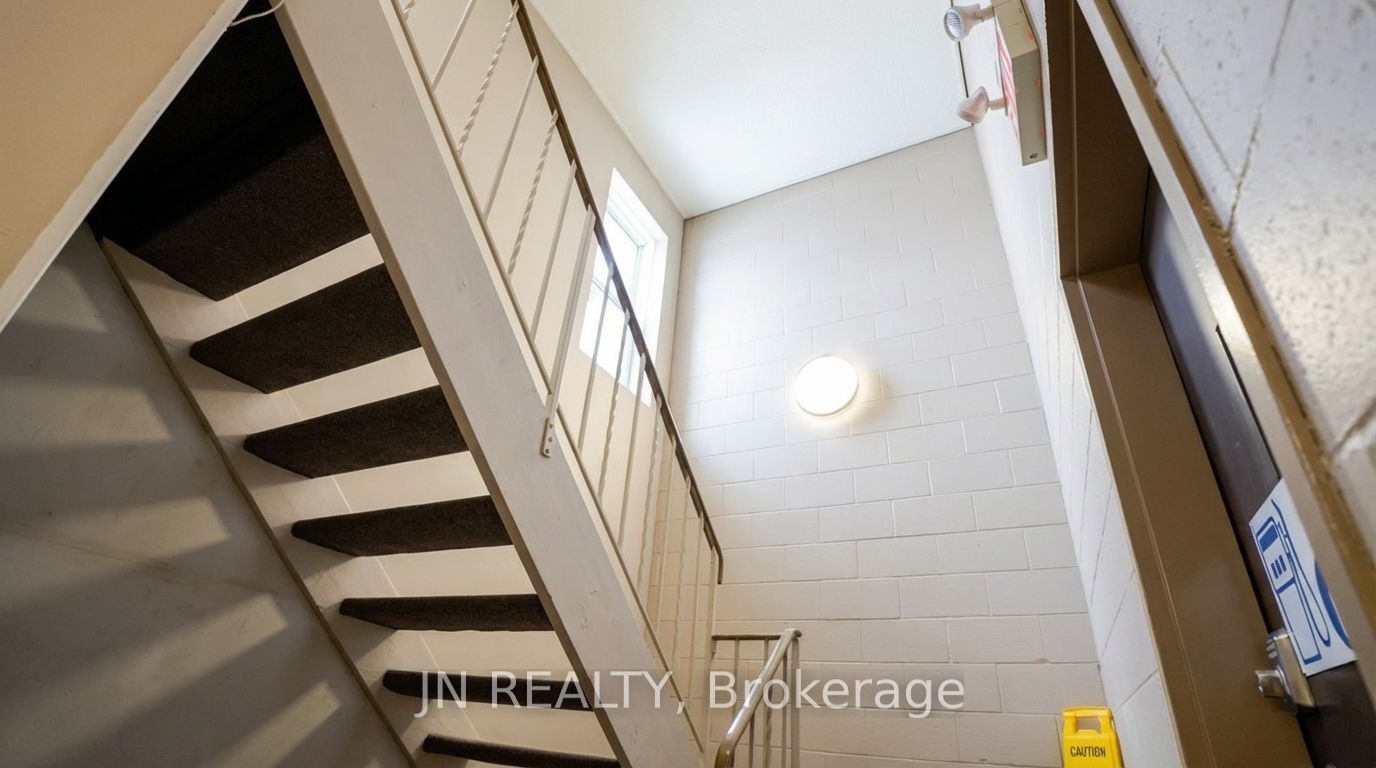 700 Franklin Boulevard 201 Property Photo 2