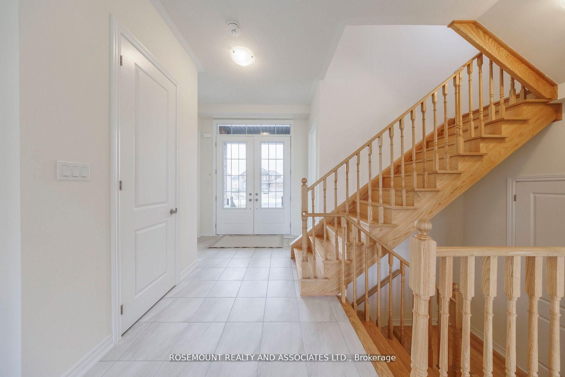 30 Autumn Frost Road Property Photo 3