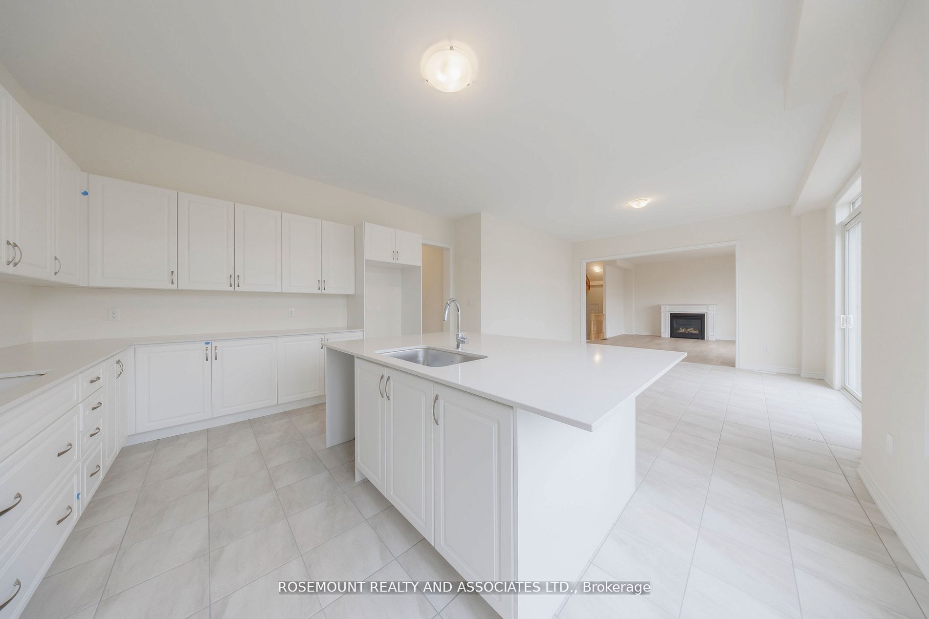 30 Autumn Frost Road Property Photo 8