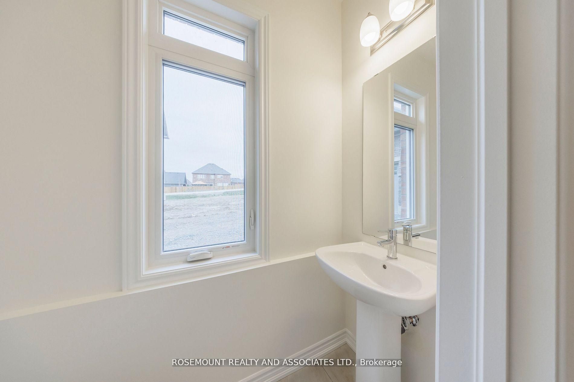 30 Autumn Frost Road Property Photo 13