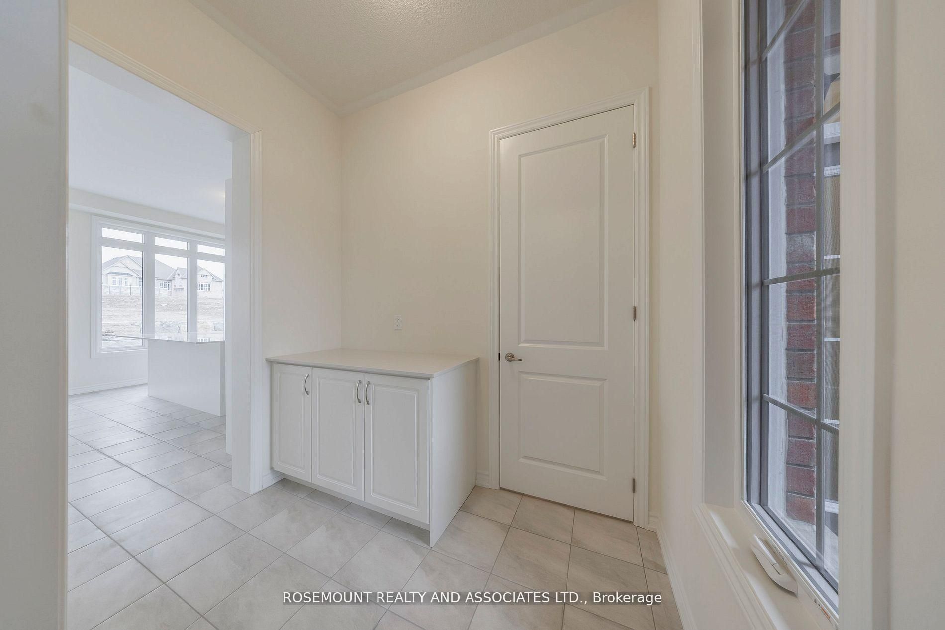 30 Autumn Frost Road Property Photo 14